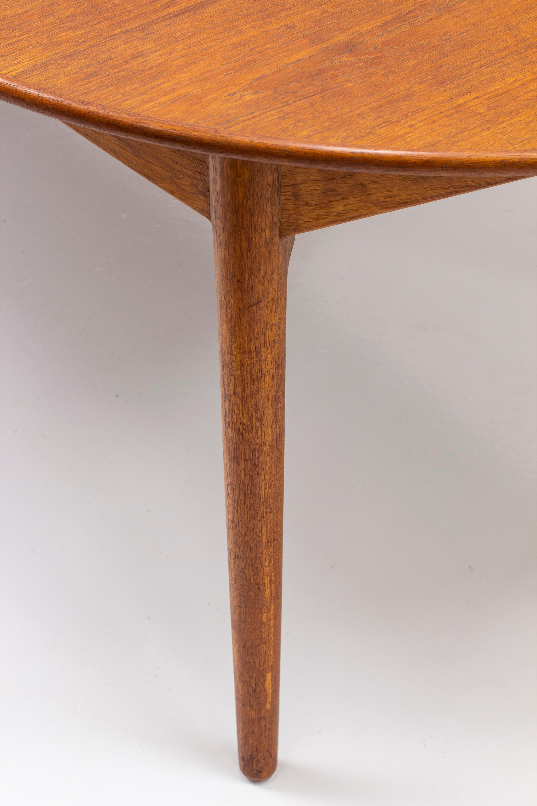 Mid-20th Century Dining Table in Teak by Cabinet Maker Ludvig Pontoppidan, Denmark, 1950s