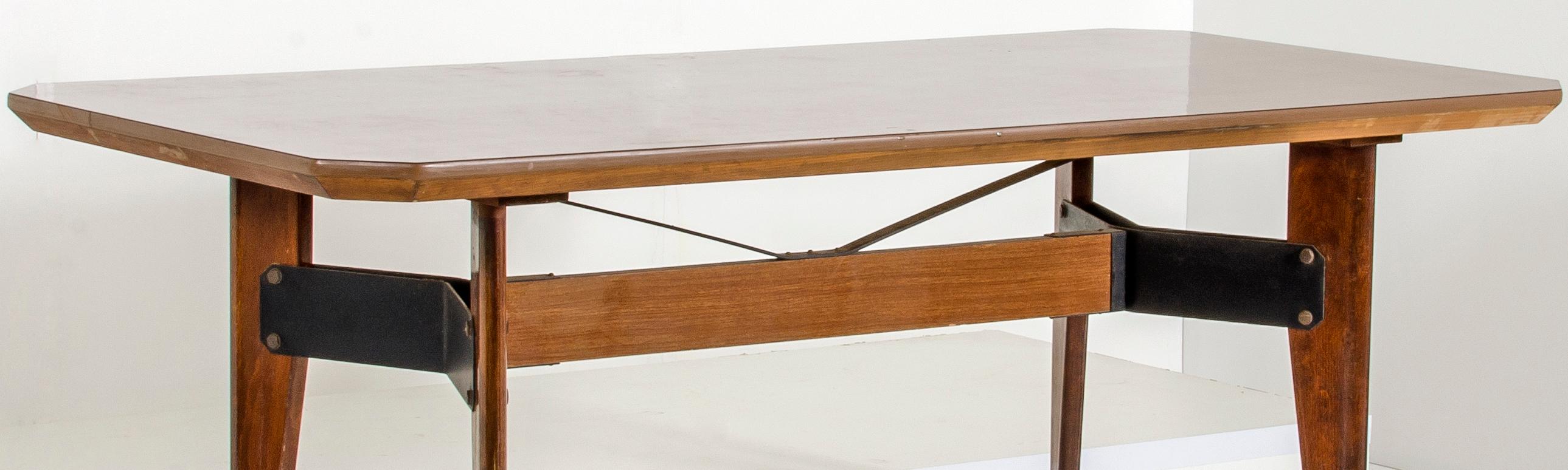 Dining Table in Teak by Carlo Ratti, 1950s In Good Condition In Roma, IT