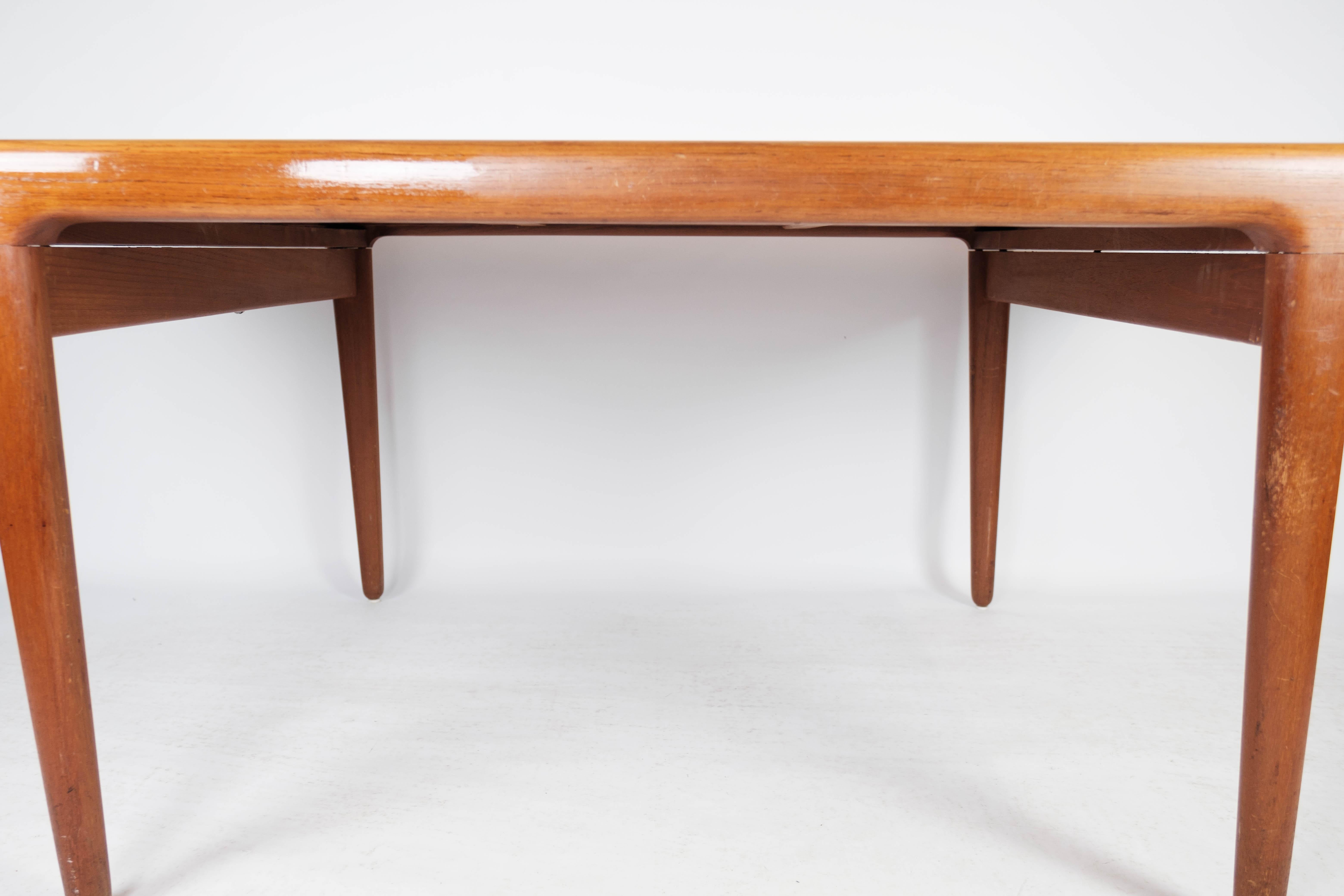 Dining Table in Teak by Johannes Andersen and Silkeborg Furniture, 1960s In Good Condition In Lejre, DK