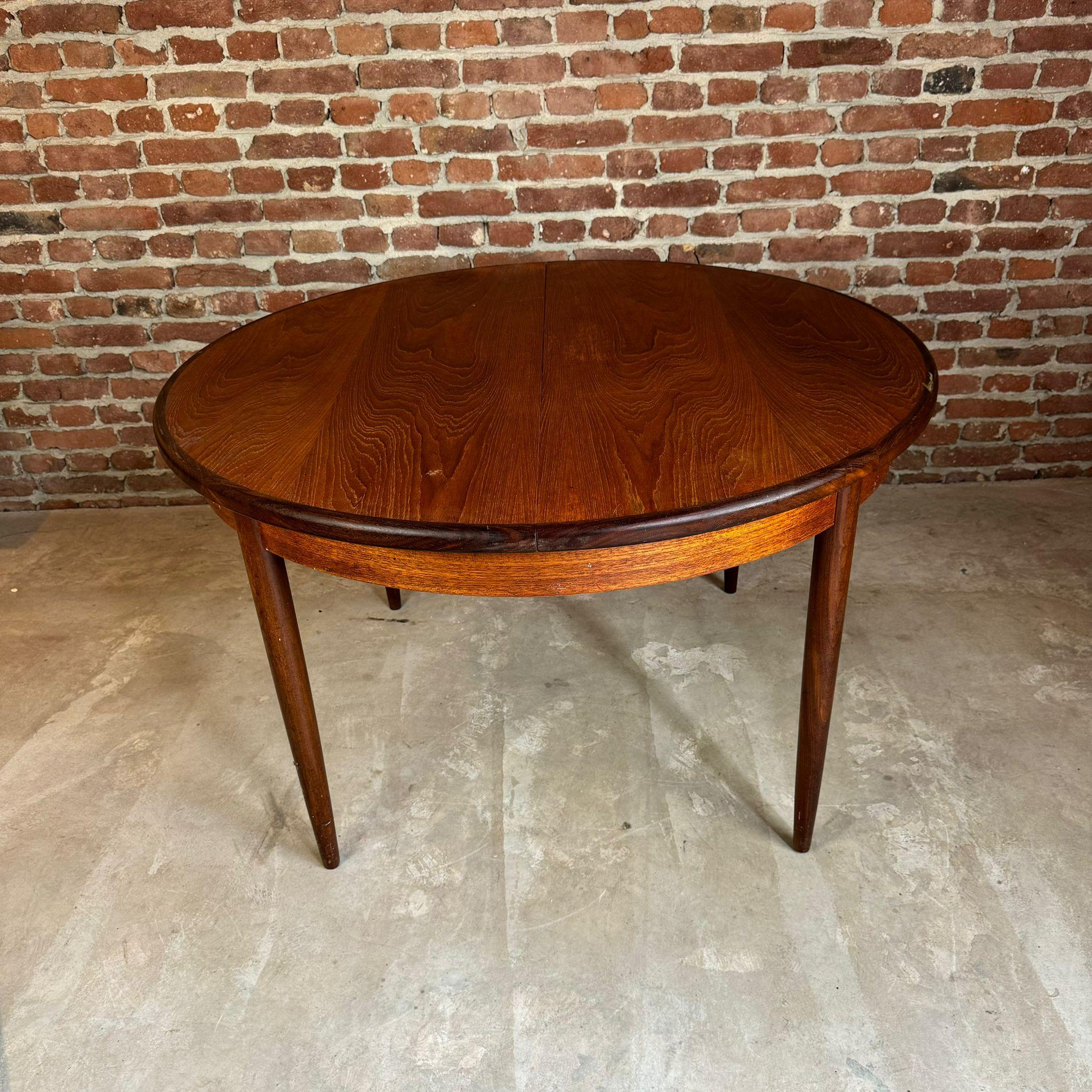 English Dining table in teak, GPlan Uk 1960
