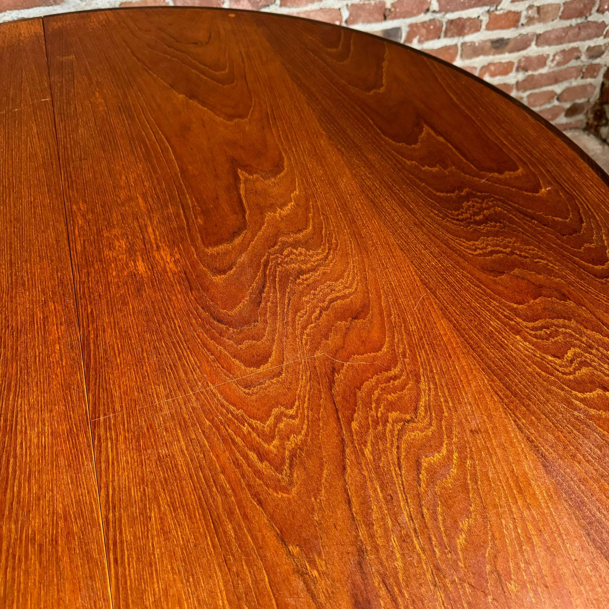 Mid-20th Century Dining table in teak, GPlan Uk 1960