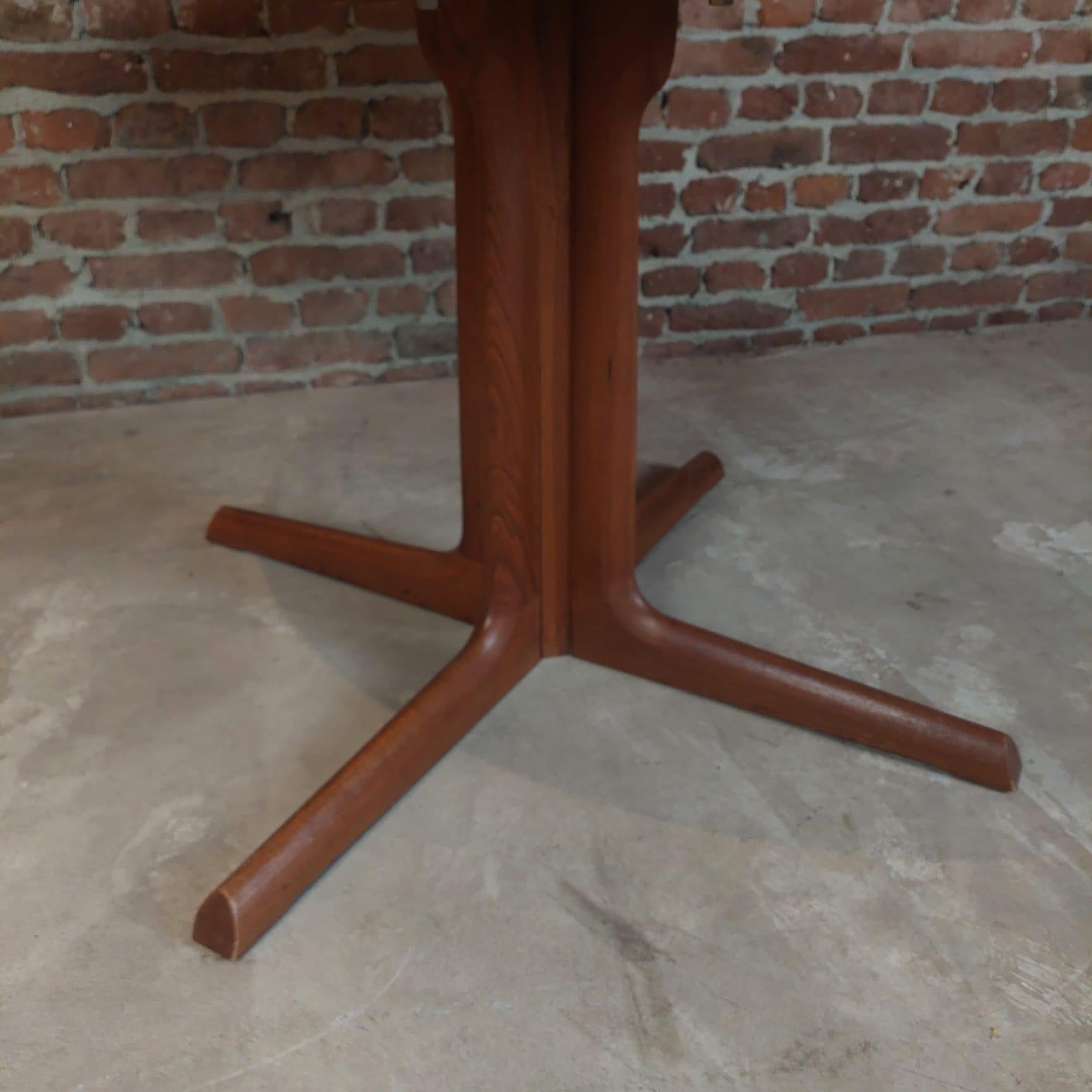 Cross-Banded Dining table in teak, Gudme Møbelfabrik, Denmark 1960