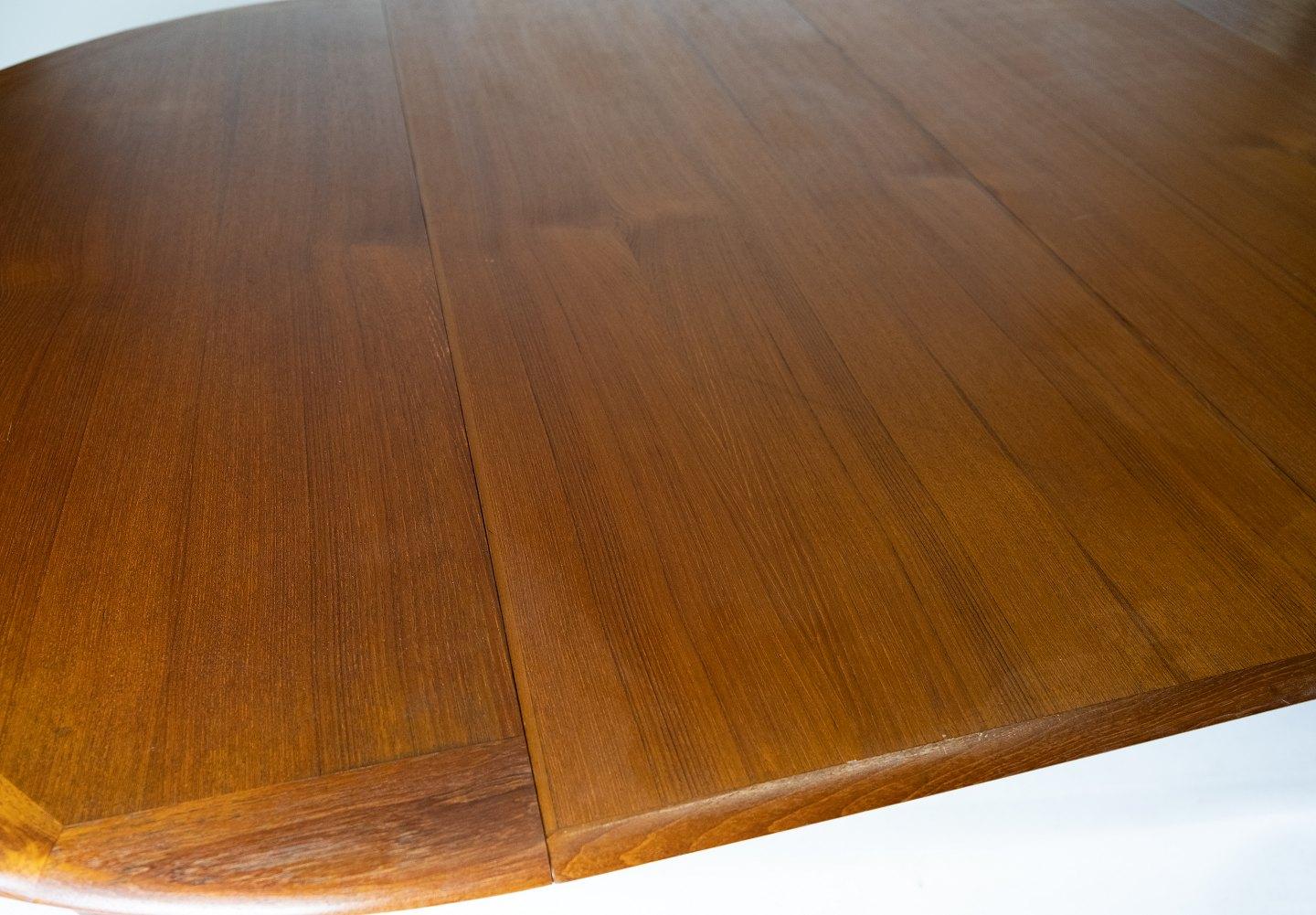 Mid-20th Century Dining Table in Teak of Danish Design from the 1960s For Sale