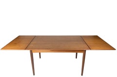 Tavolo da pranzo in teak con allunghe, design danese degli anni '60