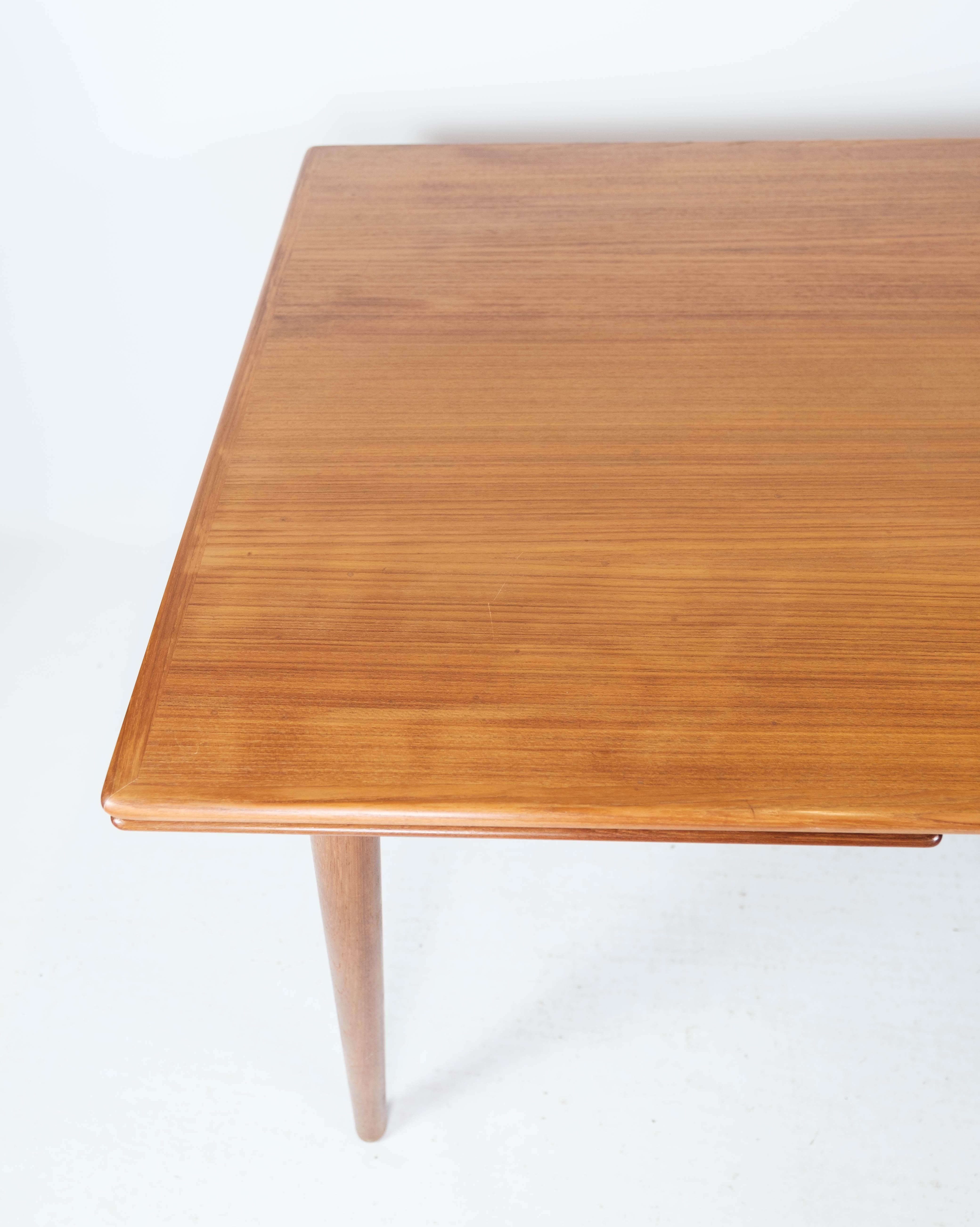 Dining Table in Teak with Extensions of Danish Design from the 1960s In Good Condition In Lejre, DK