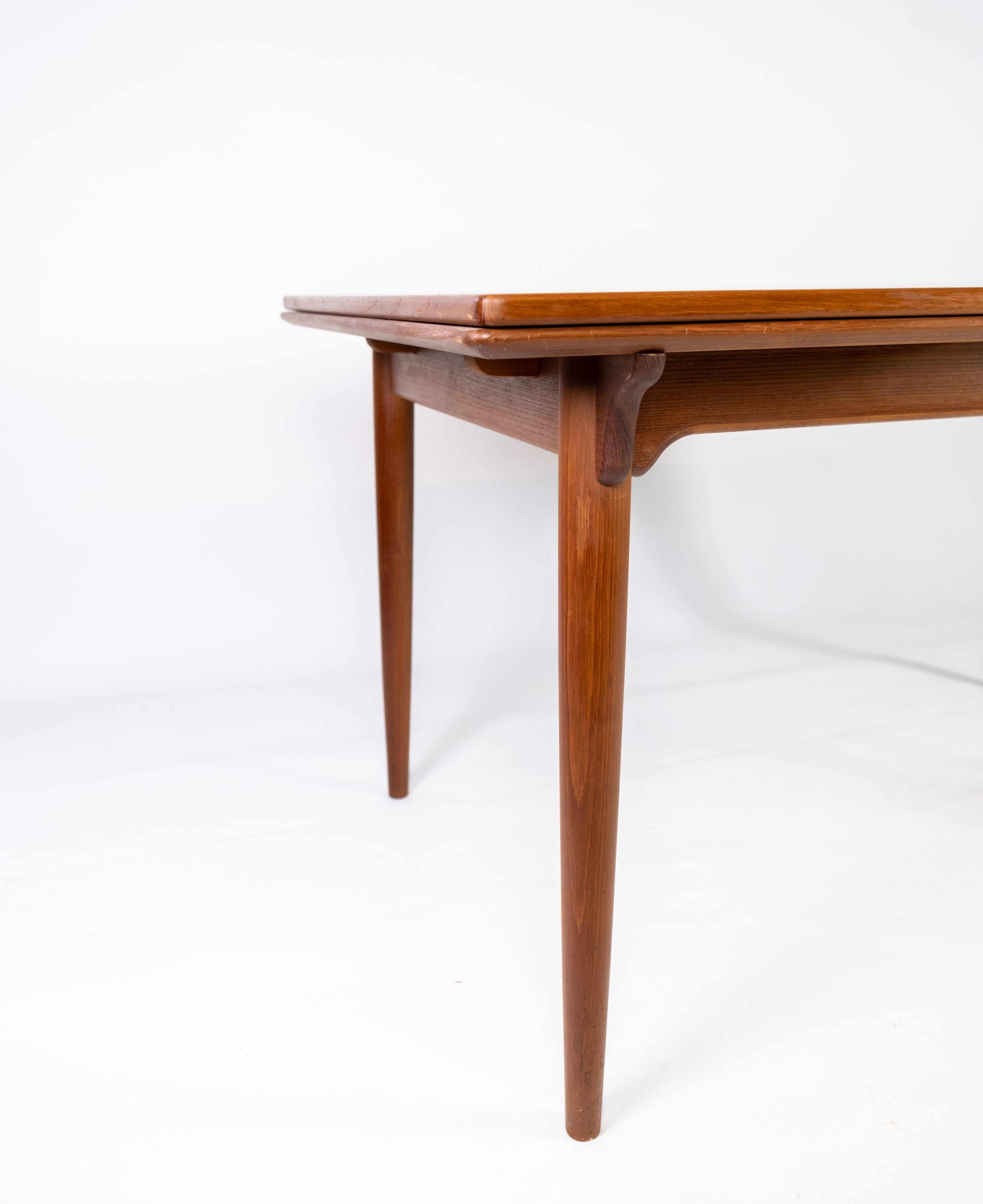 Dining Table Made In Teak With Extentions, Danish Design From 1960s In Good Condition For Sale In Lejre, DK