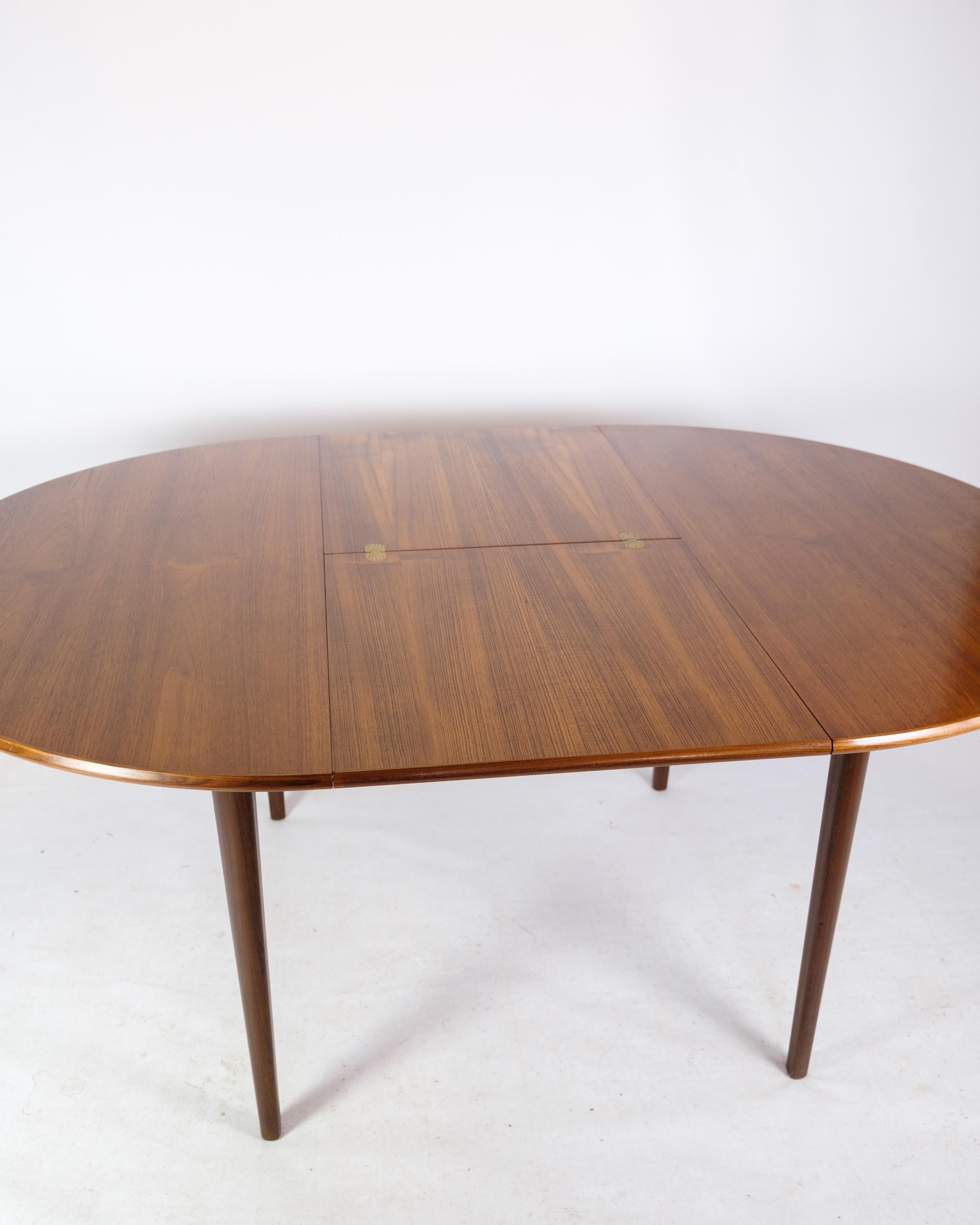 Dining table In Teak wood of Danish Design From the 1960 For Sale 5