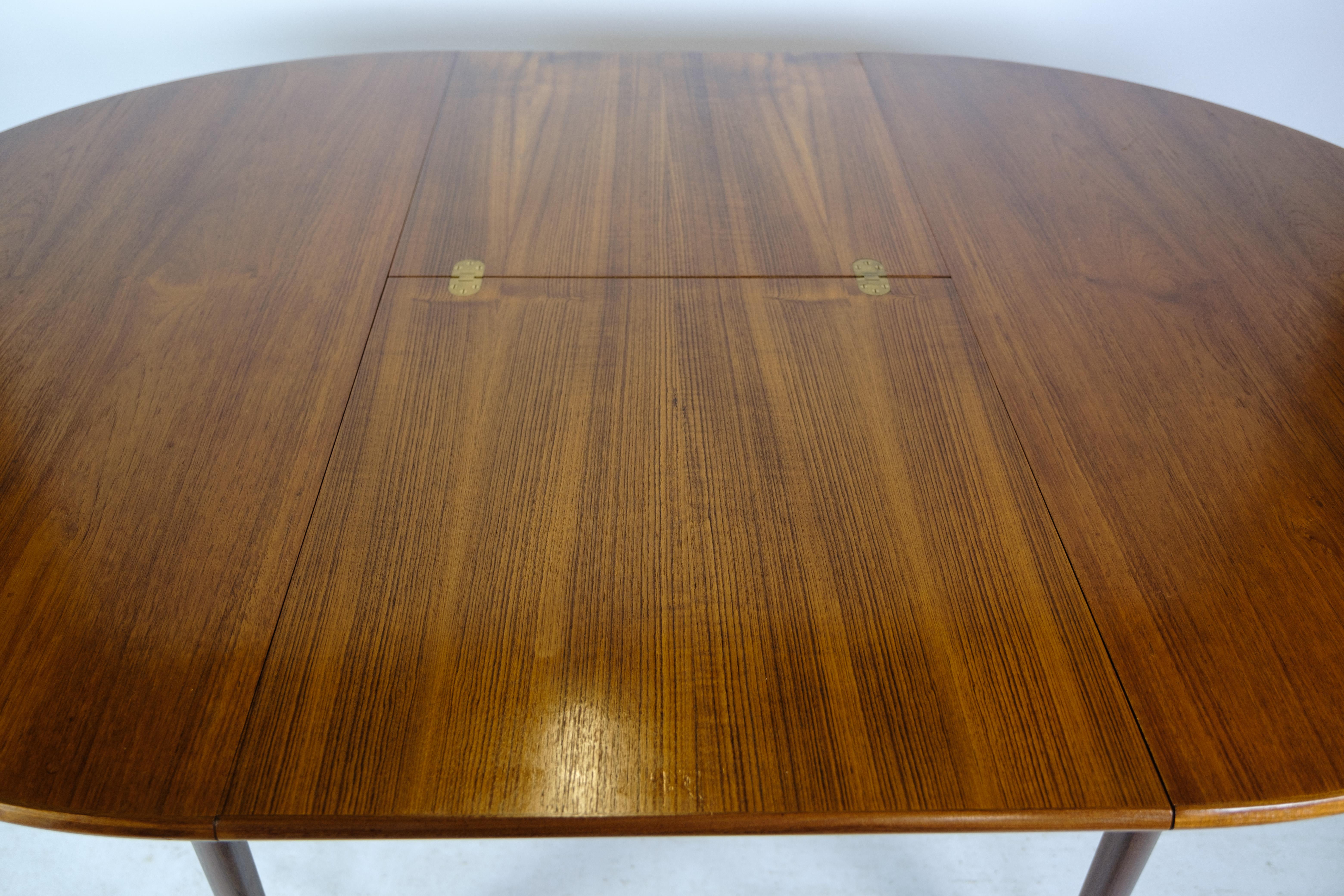 Dining table In Teak wood of Danish Design From the 1960 For Sale 6