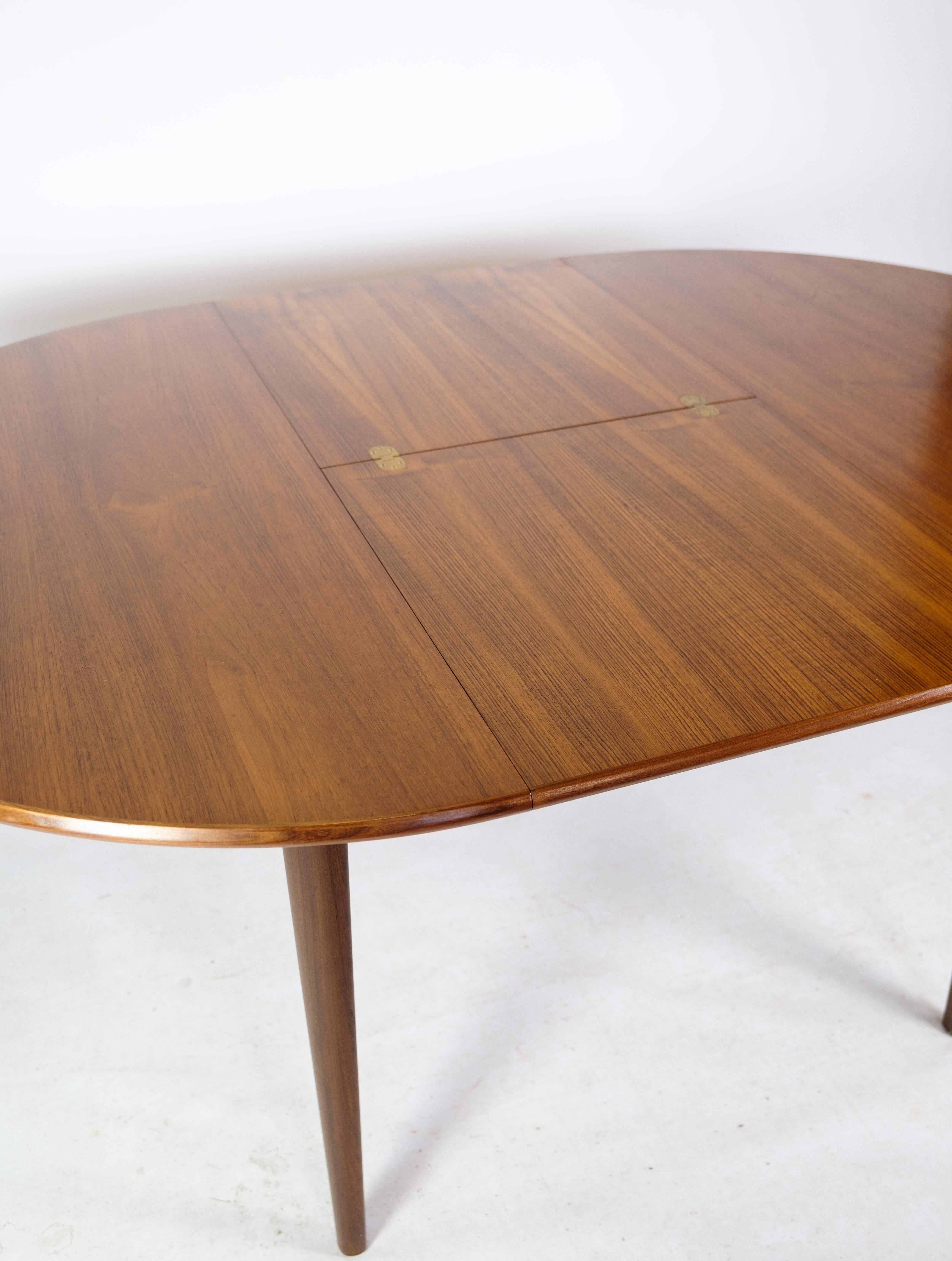 Dining table In Teak wood of Danish Design From the 1960 For Sale 7