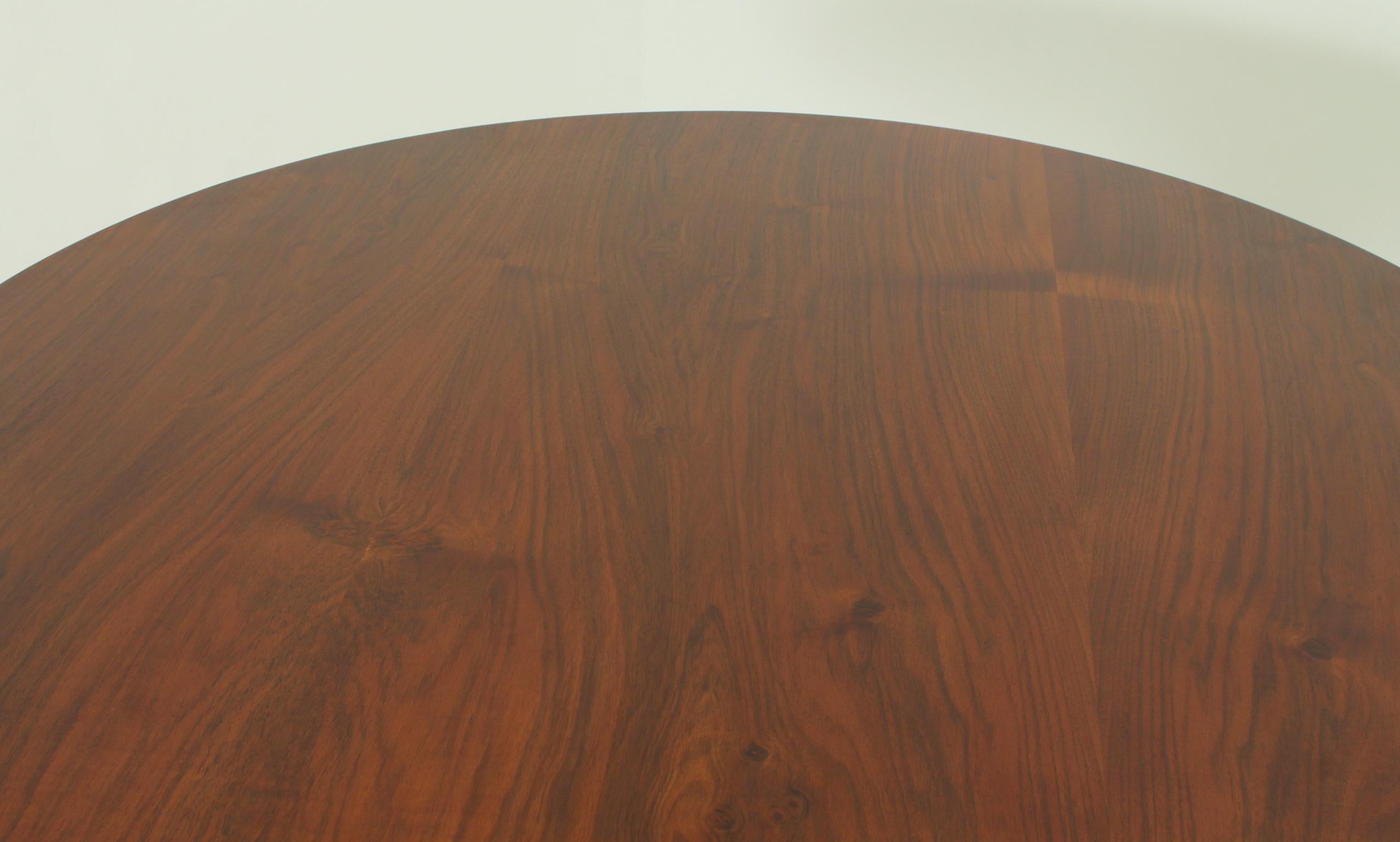 Dining Table in Walnut Wood by Cabos, Spain, 1960's In Good Condition In Barcelona, ES