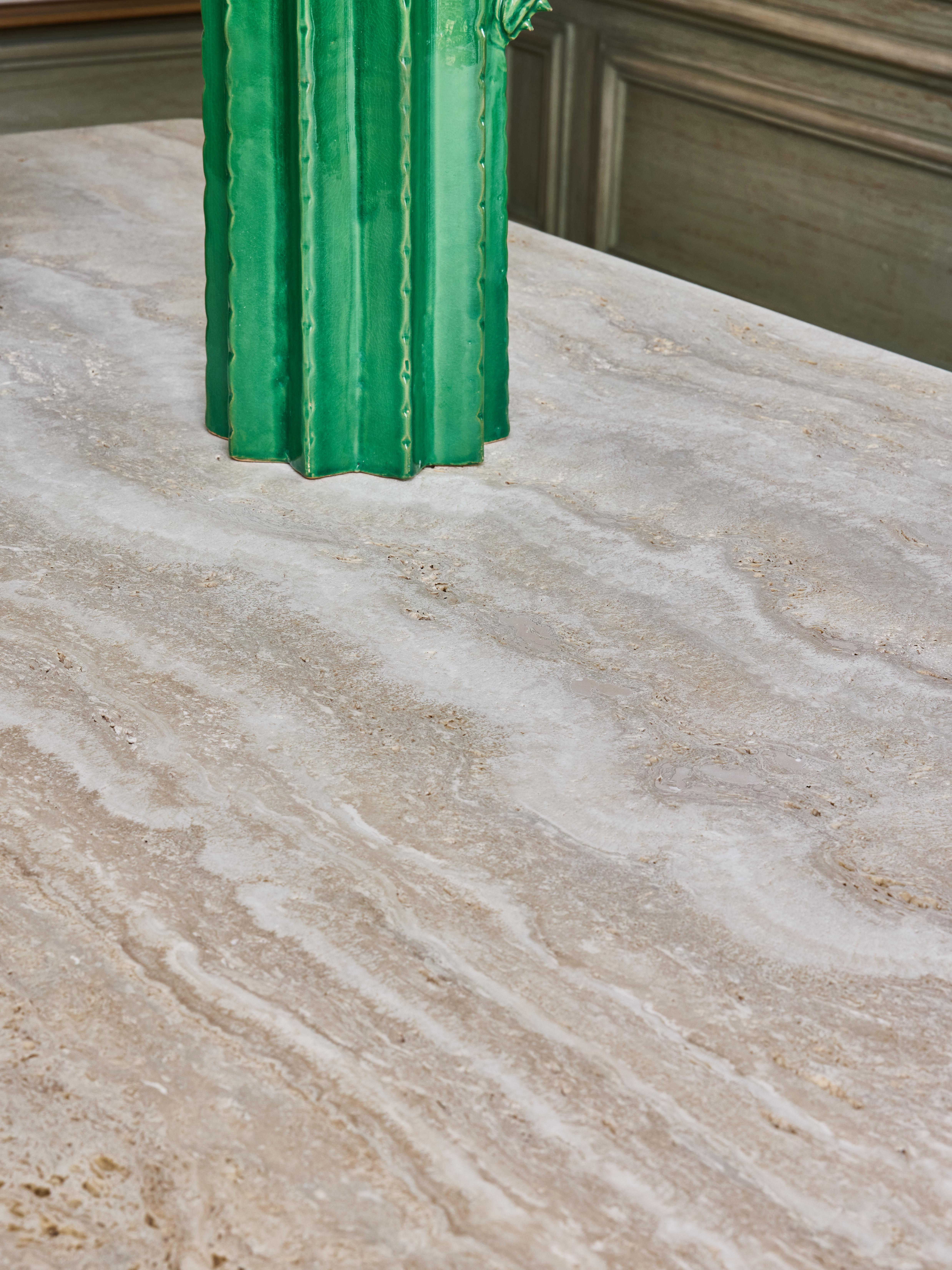 XXIe siècle et contemporain Table de salle à manger en bois et pierre de travertin par Studio Glustin en vente