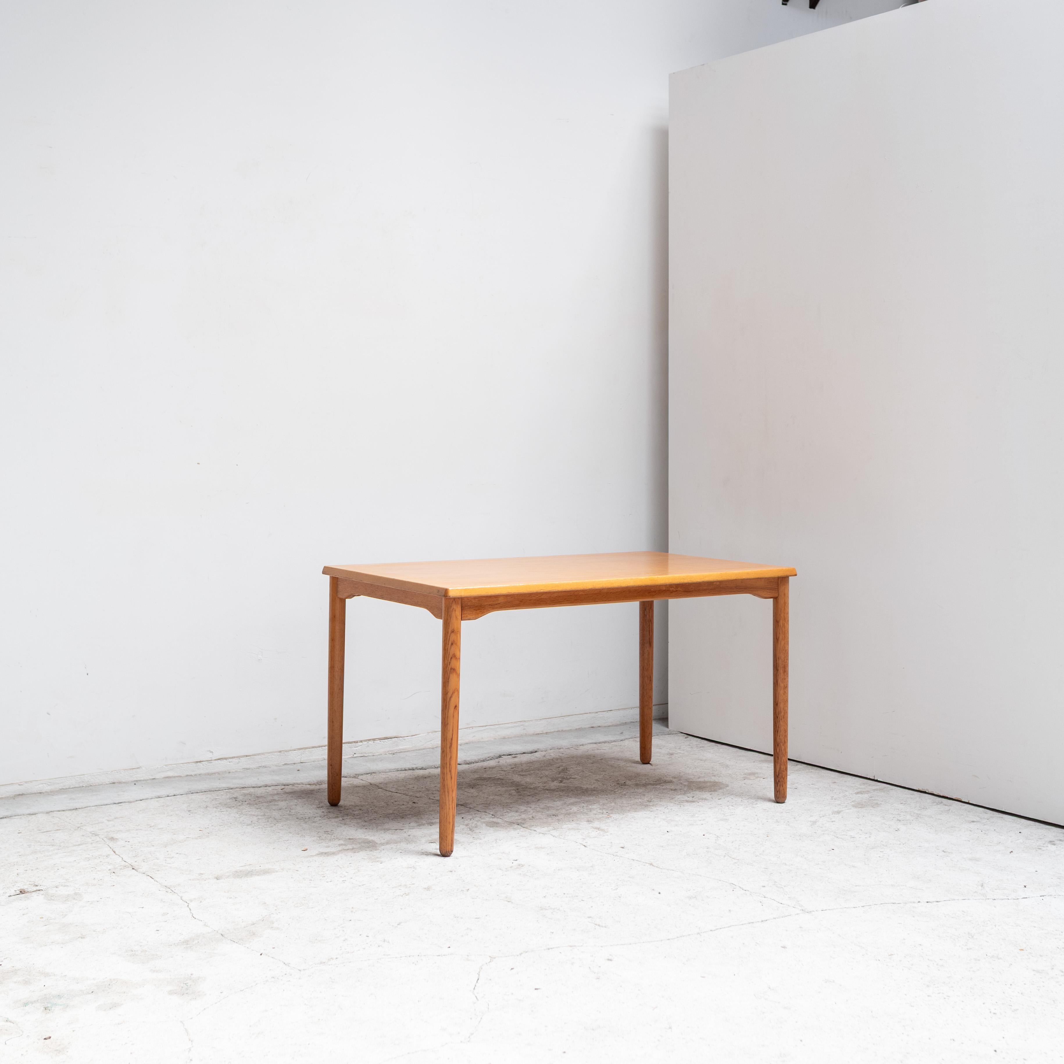 Dining Table, Isamu Kenmochi Institute, Japan, 1980s In Good Condition For Sale In Tokyo, Tokyo