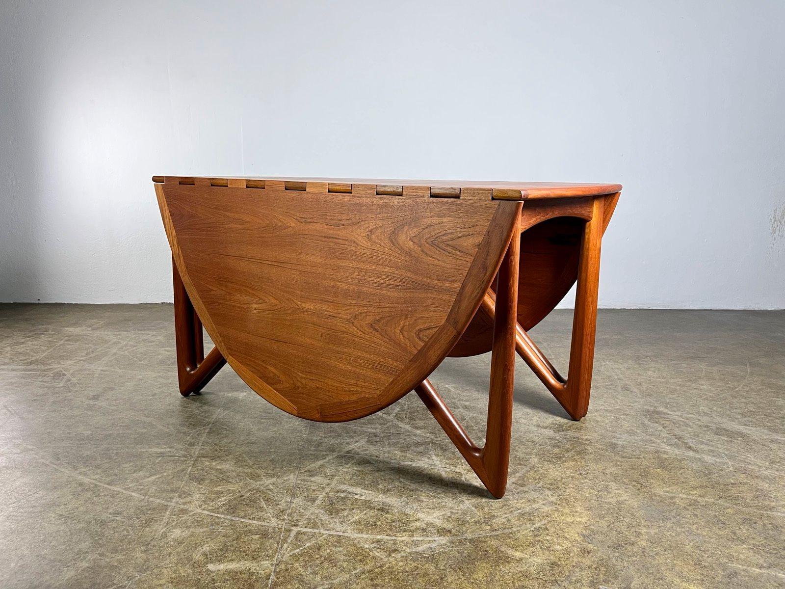 Mid-Century Modern Table de salle à manger Kurt Østervig Gateleg Teck Moyen Siècle en vente