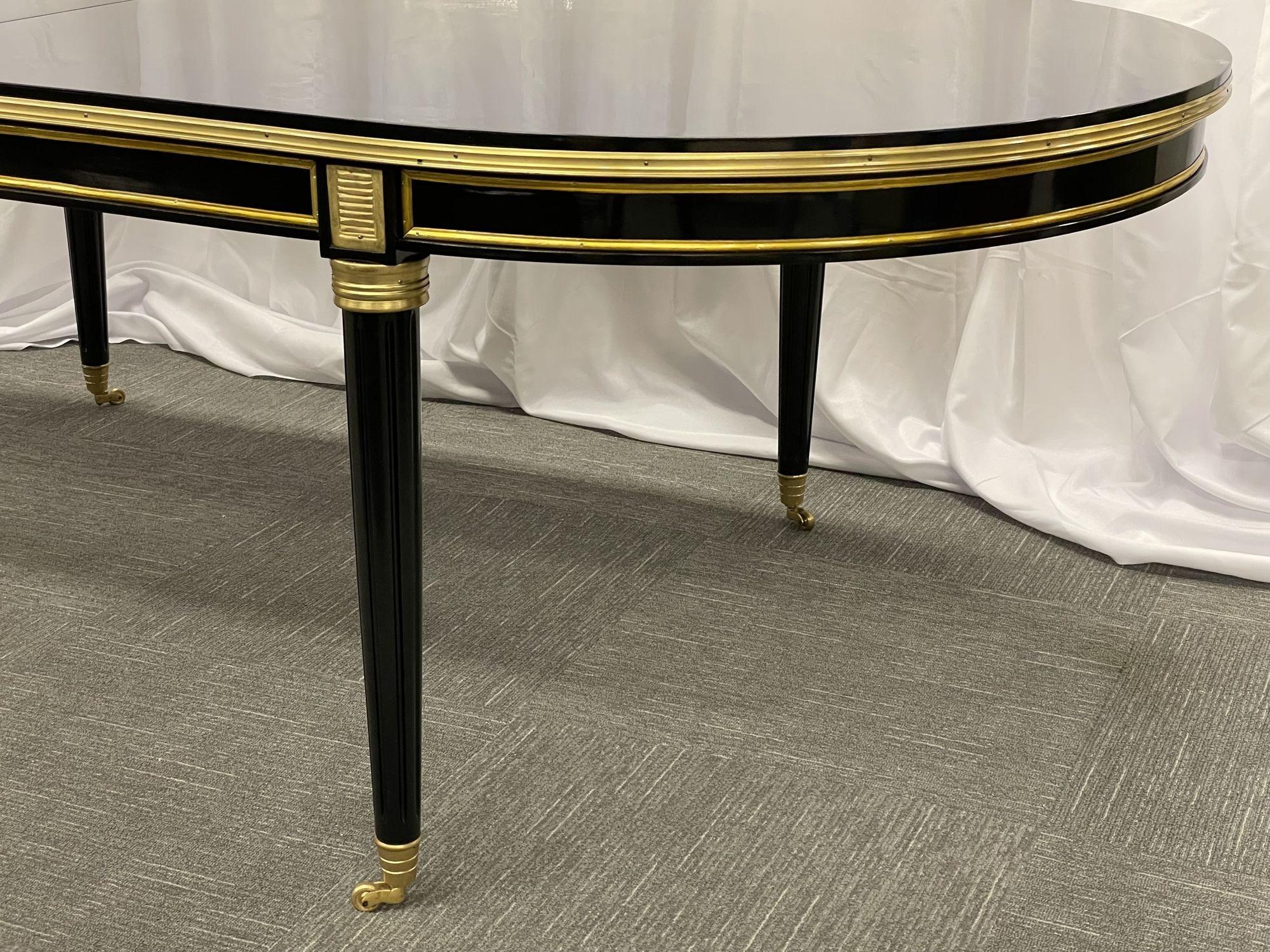 Louis XVI Maison Jansen Style Dining Table, Black Lacquer, 15 Feet, Refinished For Sale 3