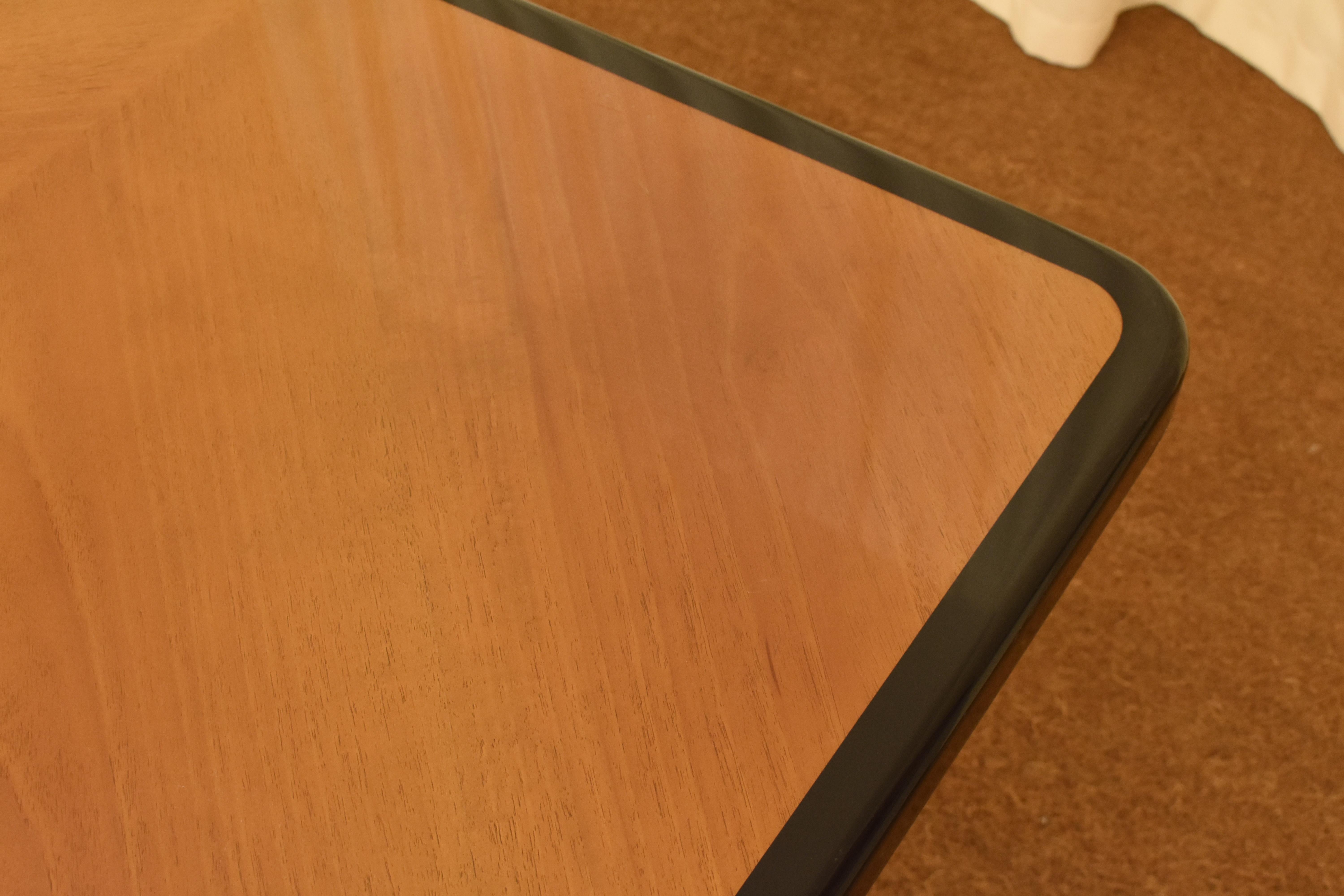 Fin du 20e siècle Table de salle à manger fabriquée par Simon Gavina, Italie, années 1970 en vente