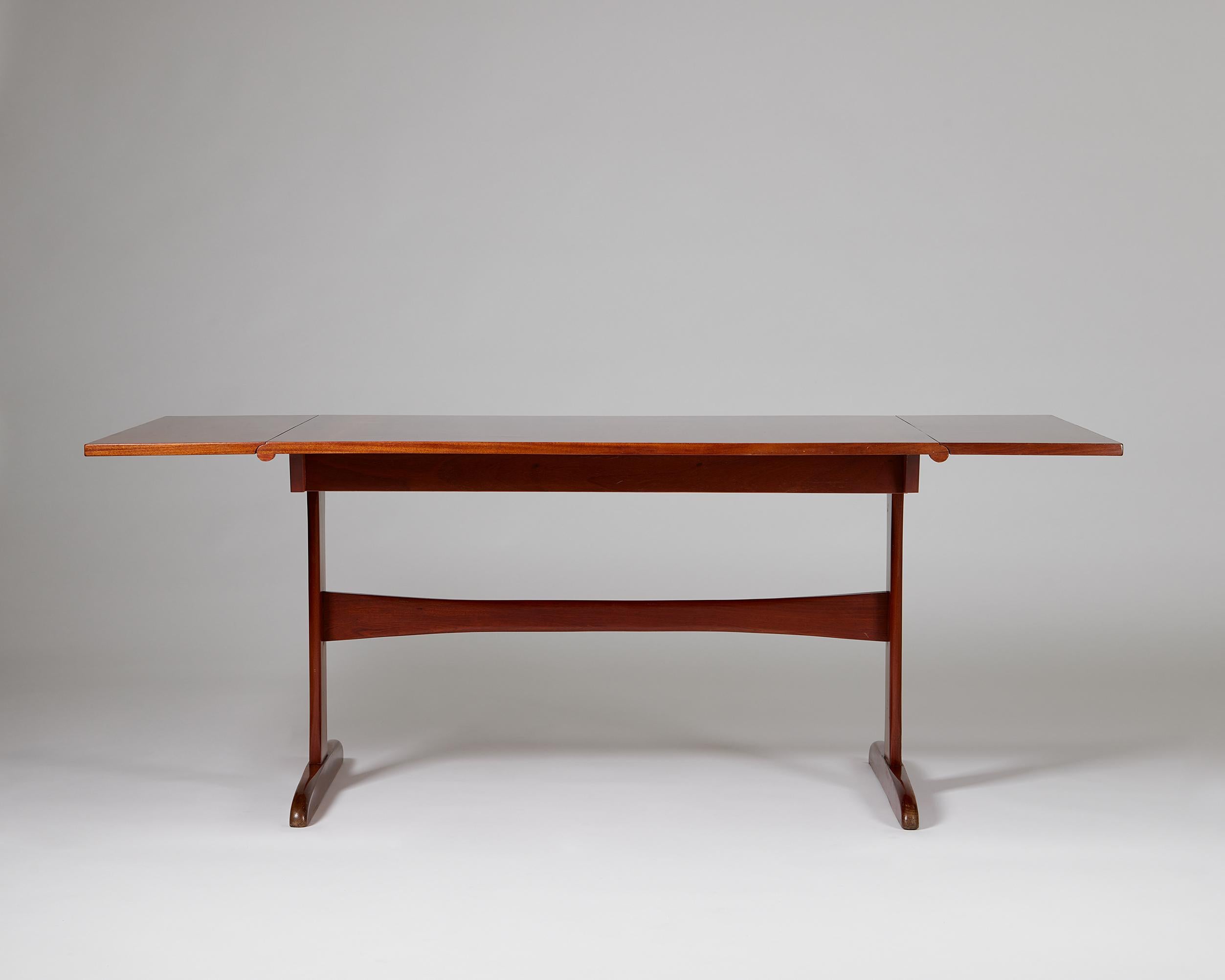 Mid-Century Modern Dining Table Model 1197 Designed by Josef Frank for Svenskt Tenn, Sweden, 1940s For Sale