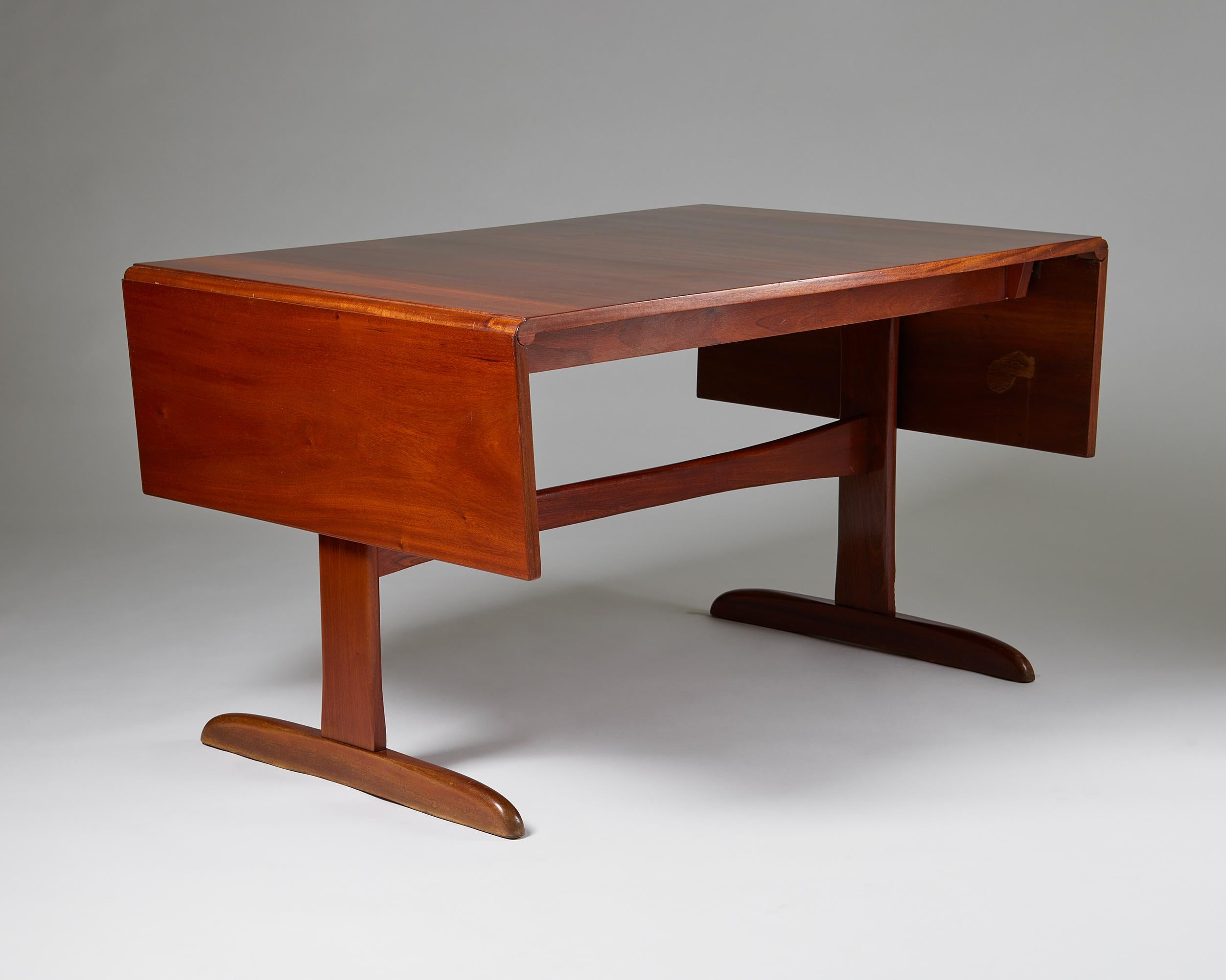 20th Century Dining Table Model 1197 Designed by Josef Frank for Svenskt Tenn, Sweden, 1940s For Sale