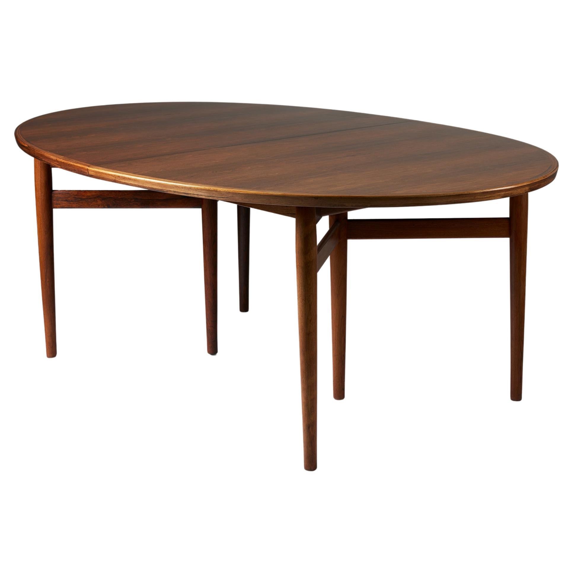 Dining table model 227 designed by Arne Vodder for Sibast, Denmark, 1950s For Sale