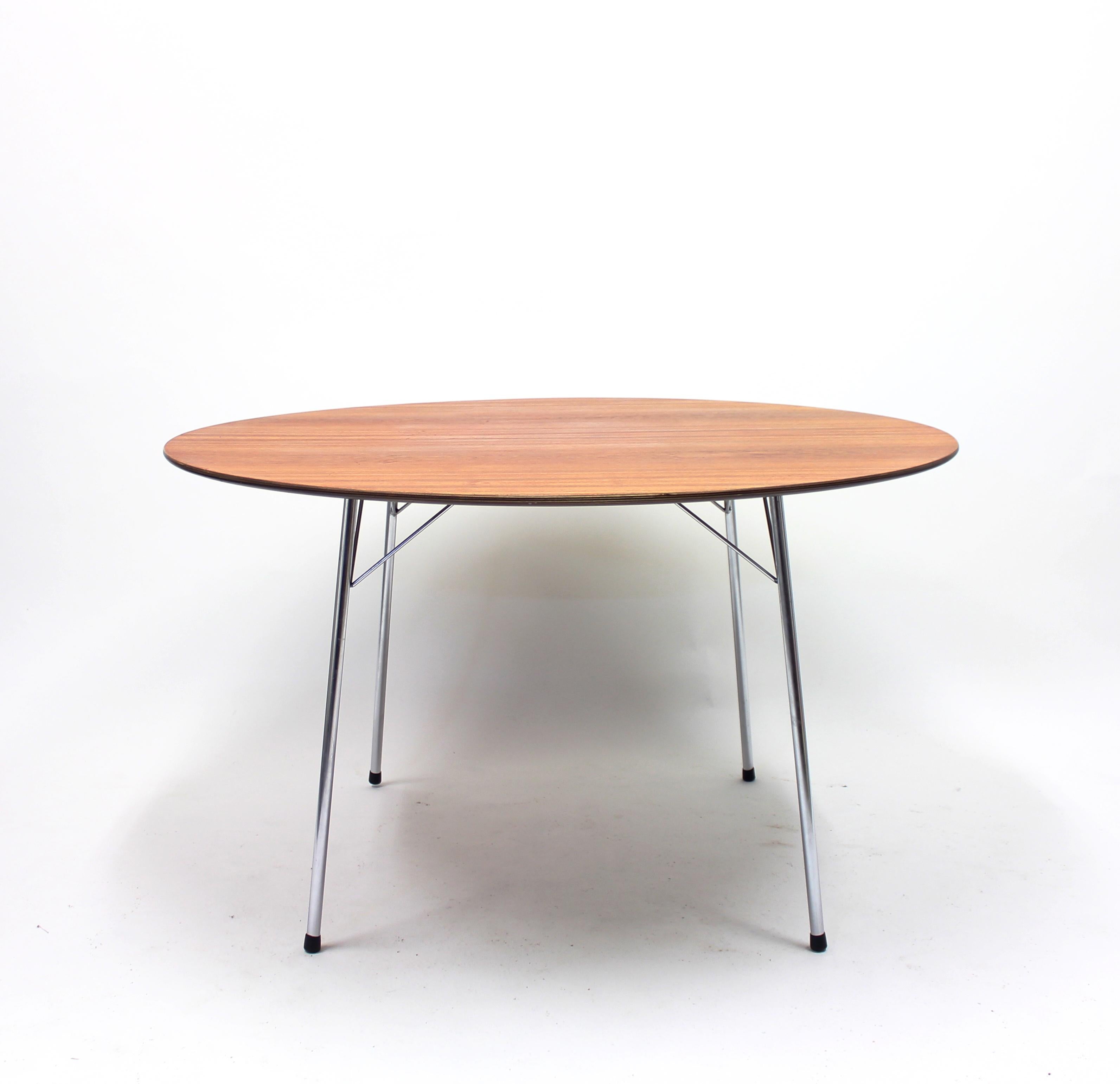 Esstisch Modell 3600 von Arne Jacobsen für Fritz Hansen:: 1960er Jahre (Skandinavische Moderne)