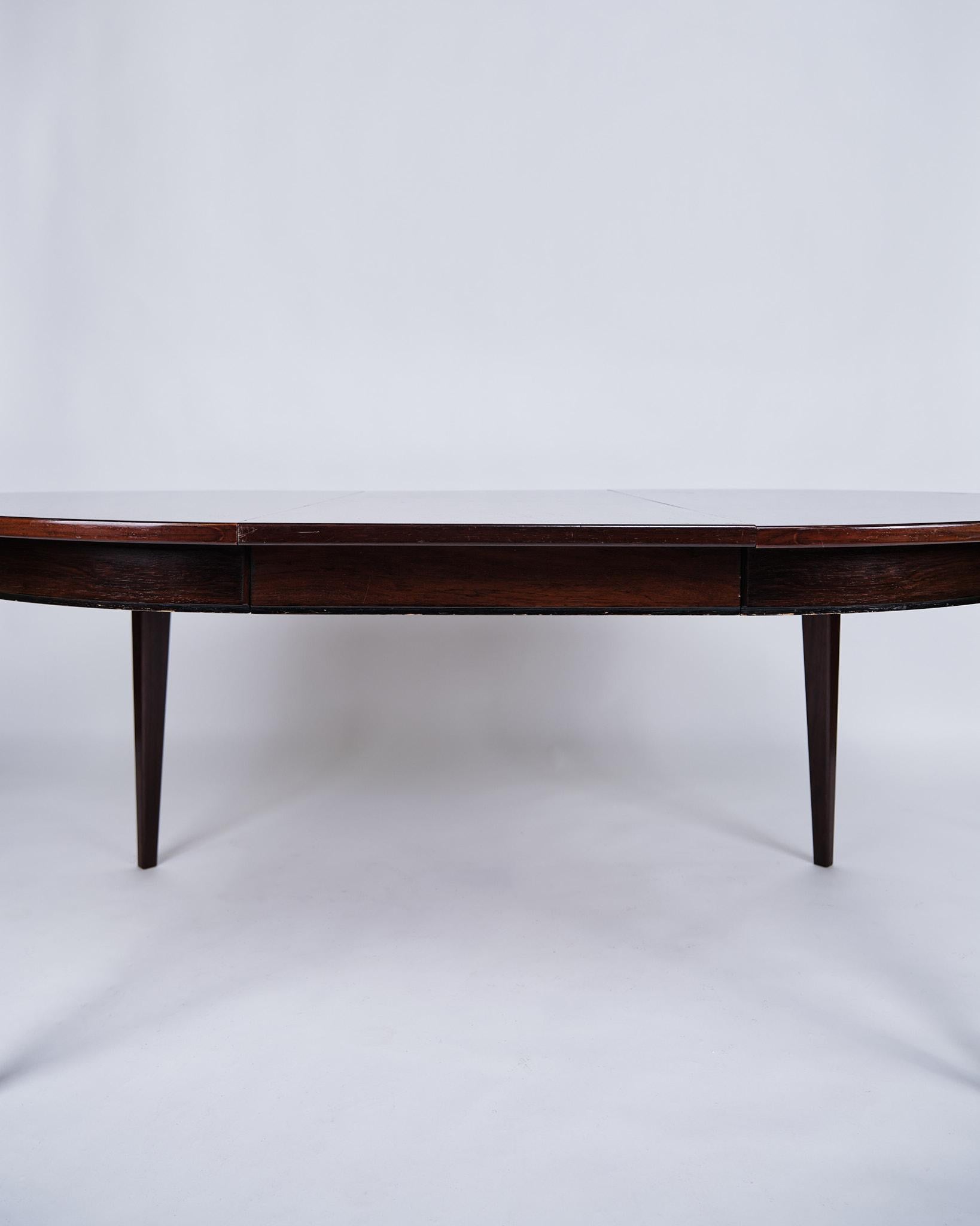 Table de salle à manger Model No 55 en bois de rose par Omann Junior des années 1960 en vente 3