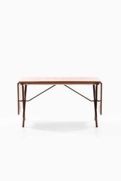 Mesa de comedor modelo AT-309 en latón, roble y teca, de Hans Wegner, década de 1950