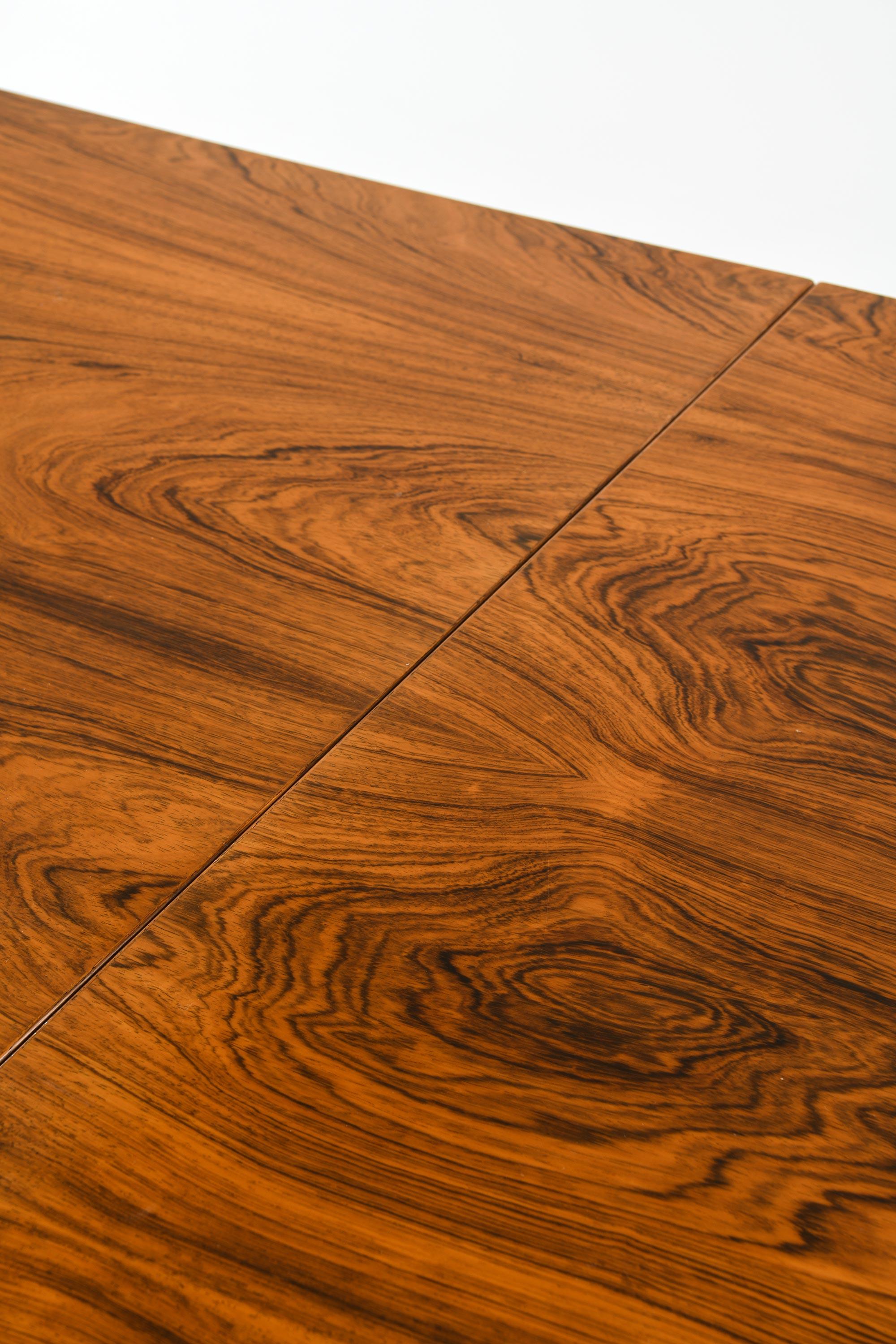 Danois Table de salle à manger, Model No. AT-319, en bois de rose et acier par Hans J. Wegner, années 1960 en vente