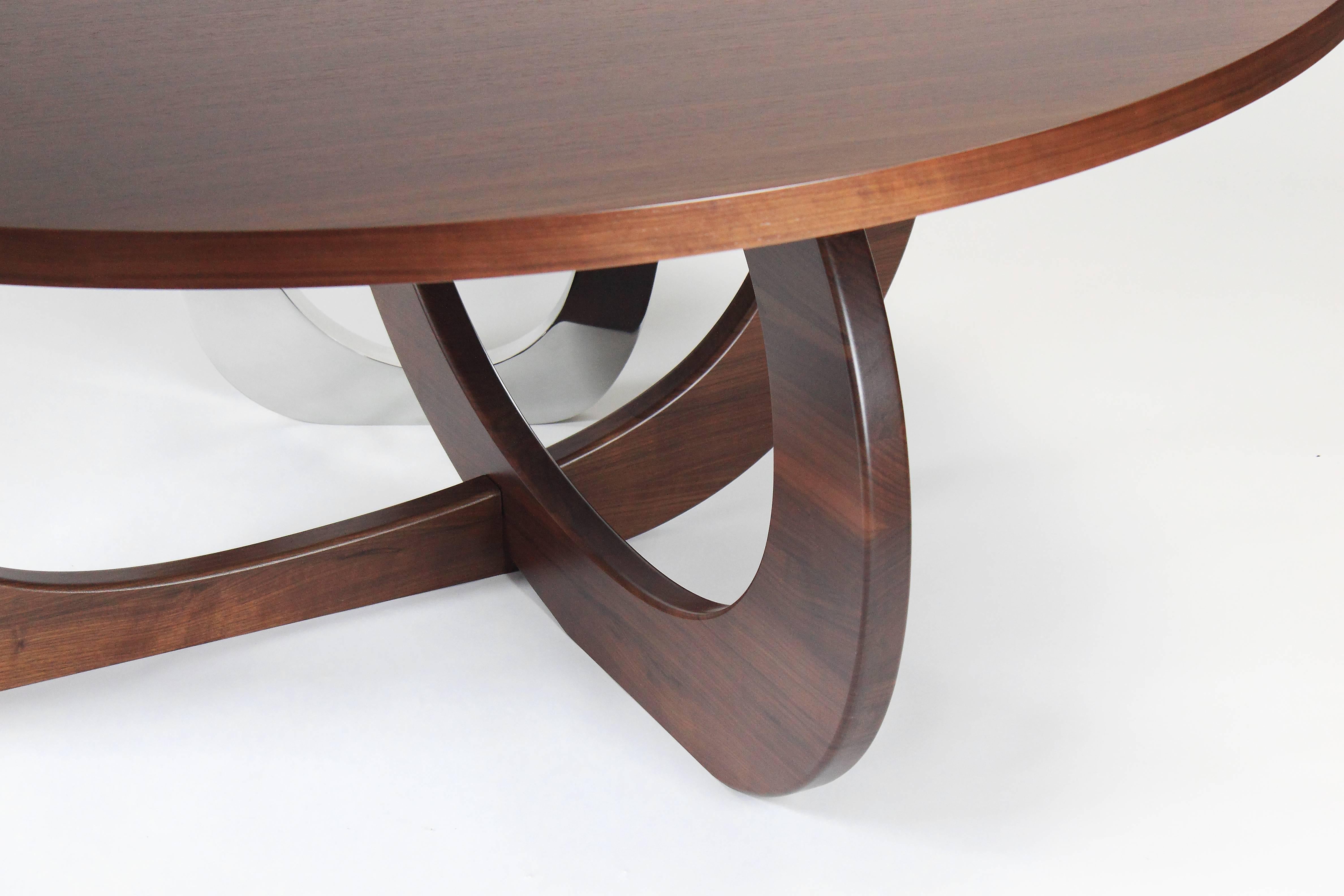 Moderne Table de salle à manger de forme circulaire en bois et miroir, design de collection en acier, Italie en vente