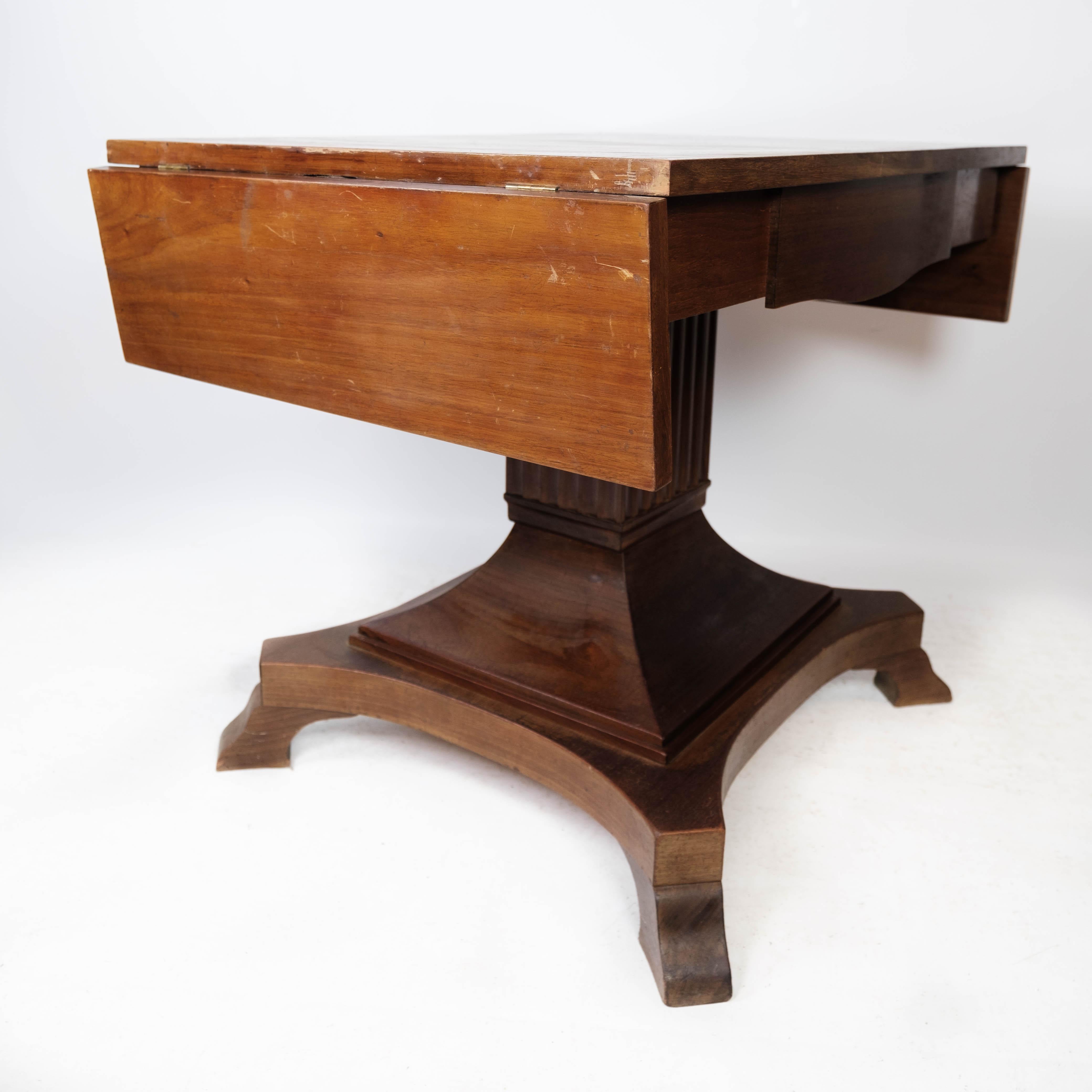 Dining Table of Mahogany from Around the 1920s 4