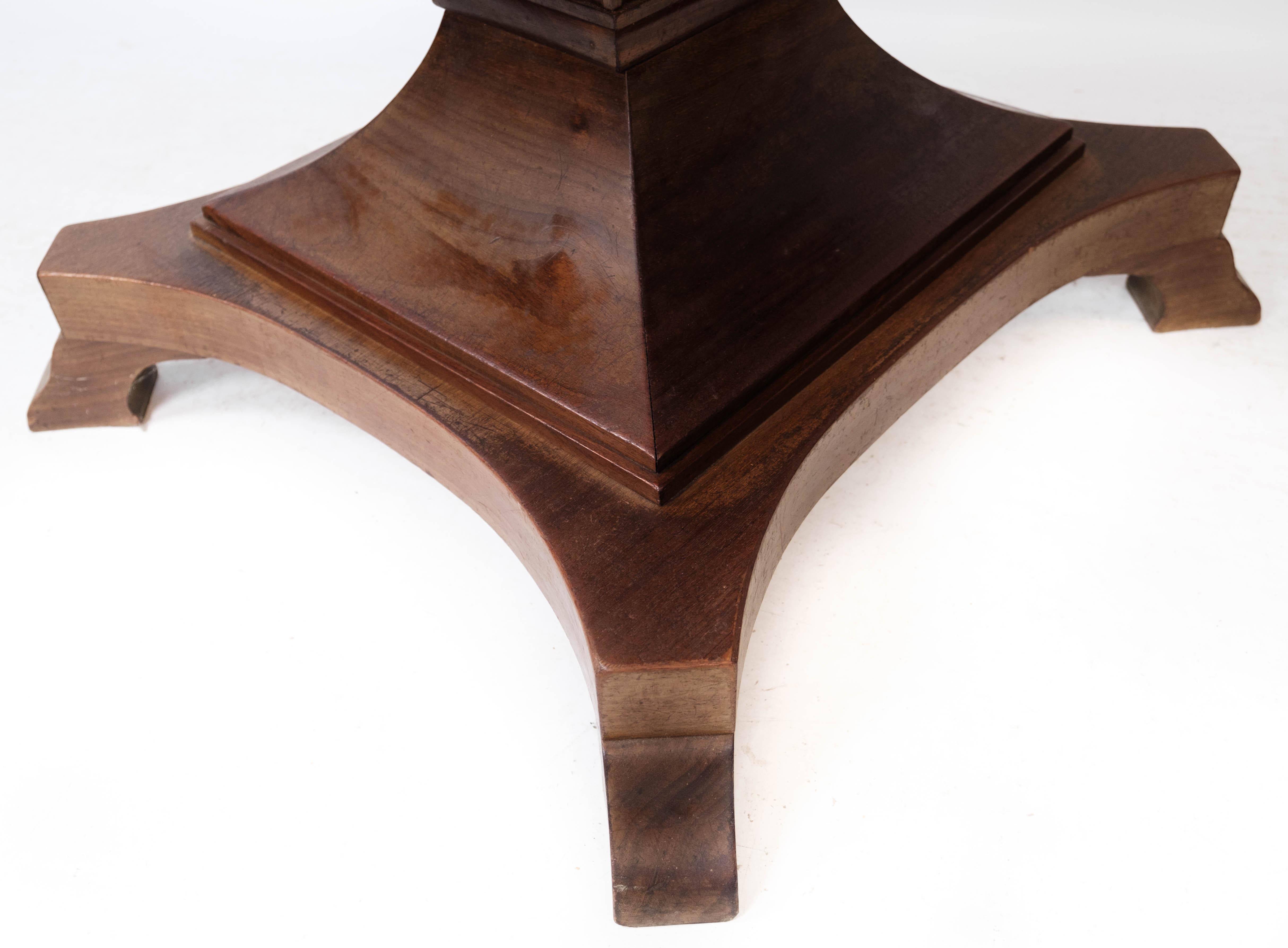 Dining Table of Mahogany from Around the 1920s 6