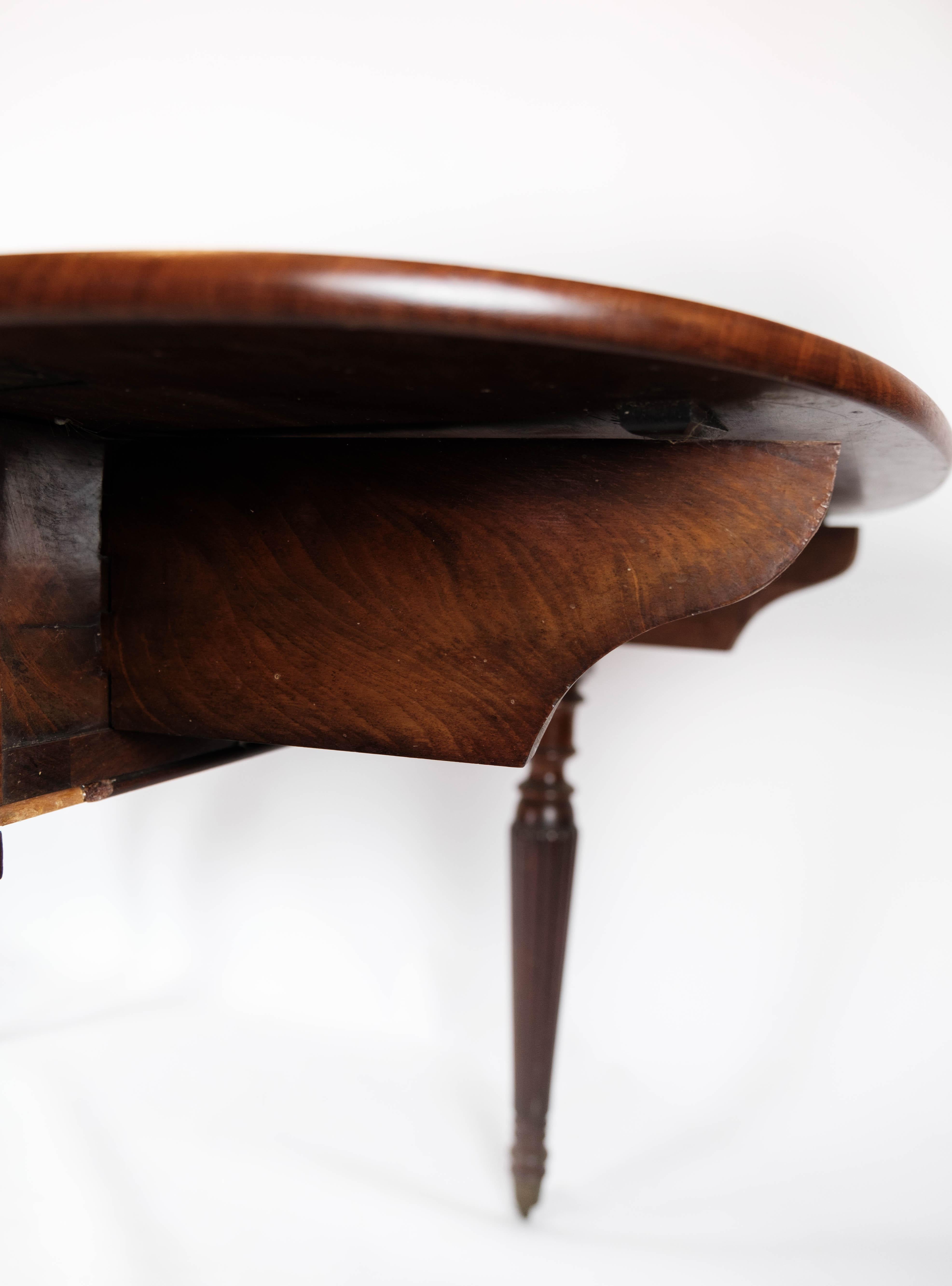 Table de salle à manger ancienne avec rallonges en acajou des années 1840 en vente 3