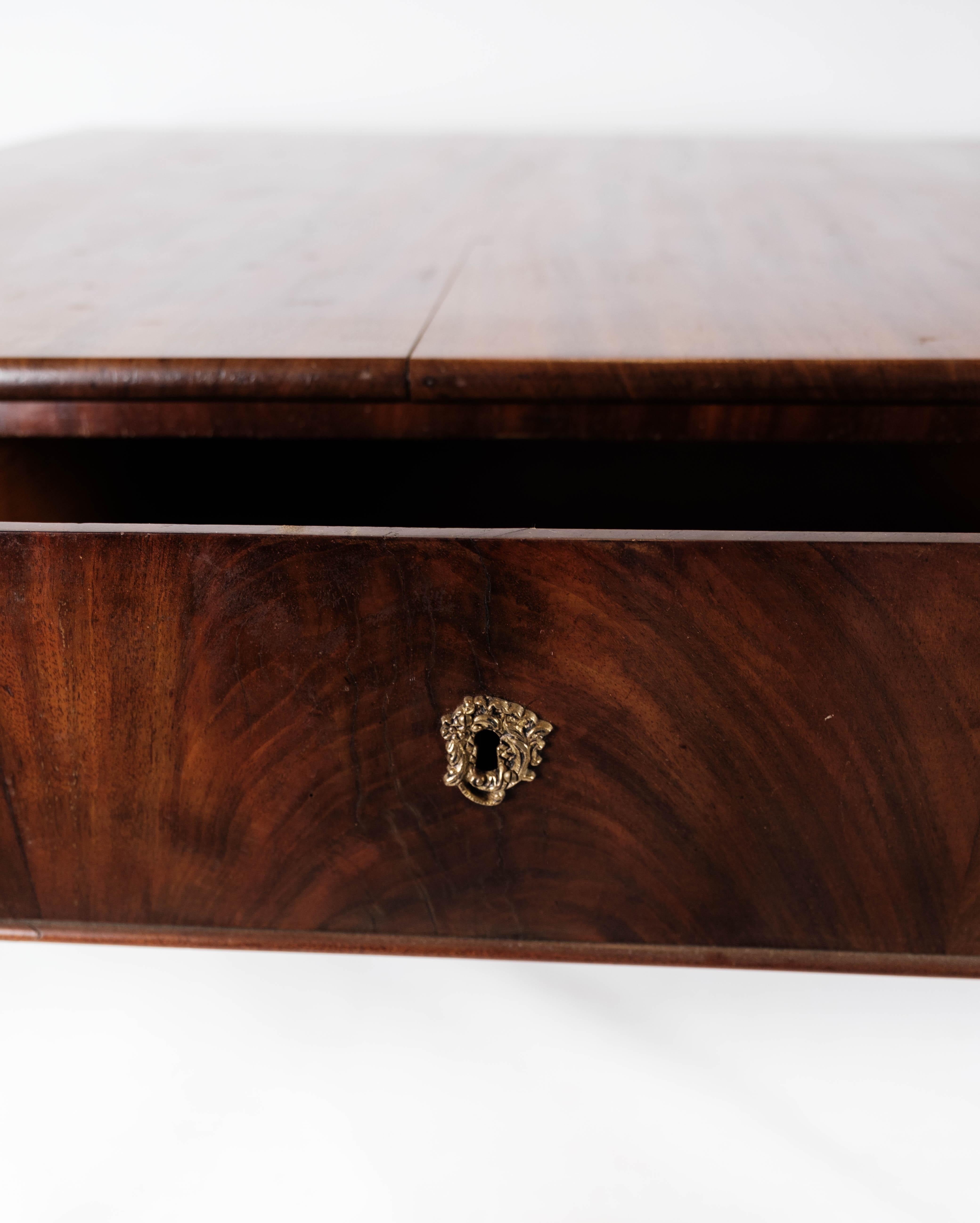 Table de salle à manger ancienne avec rallonges en acajou des années 1840 en vente 1