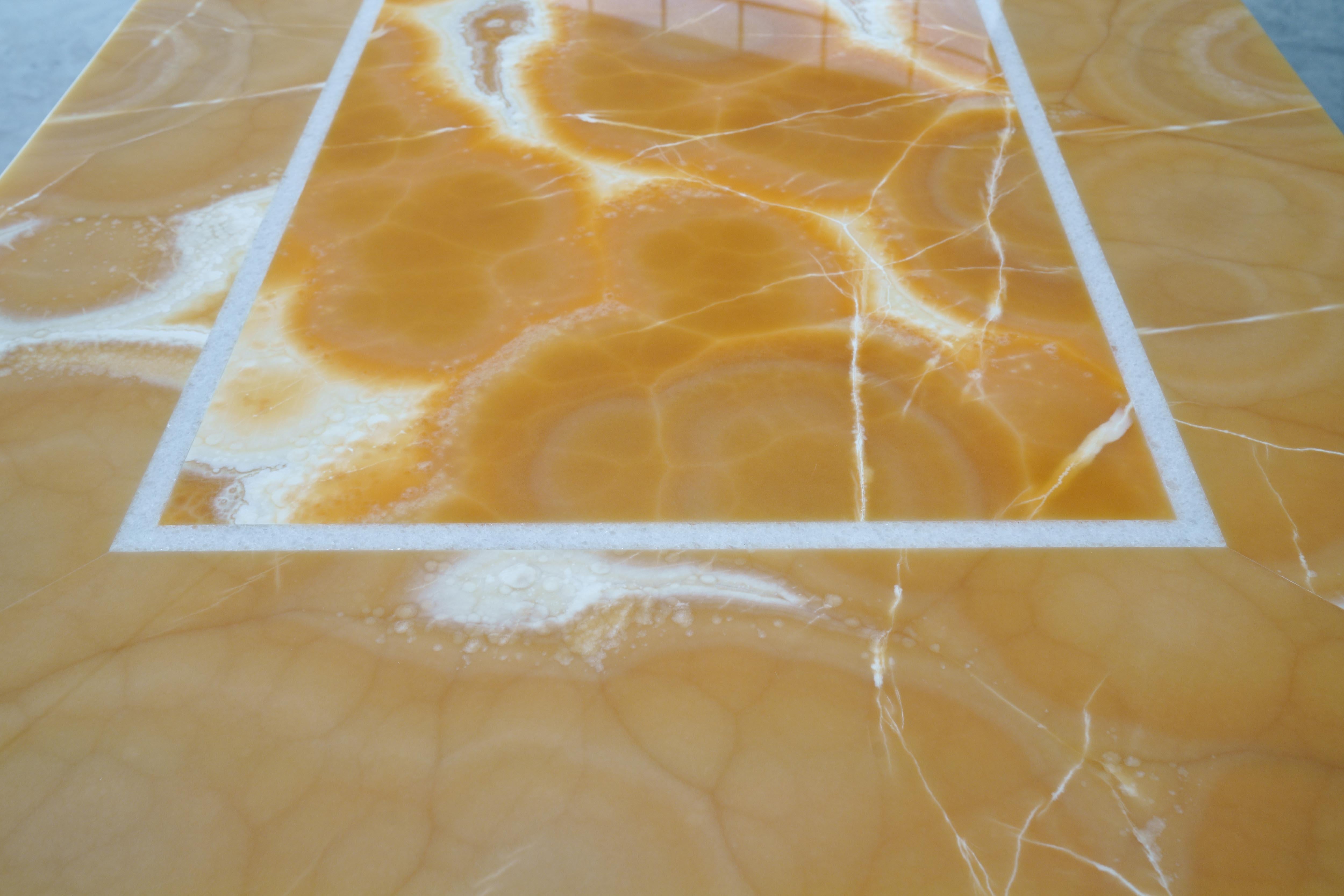 Dining Table Orange Onyx Sculpture Mirror Steel White Marble Inlay Made in Italy en vente 2