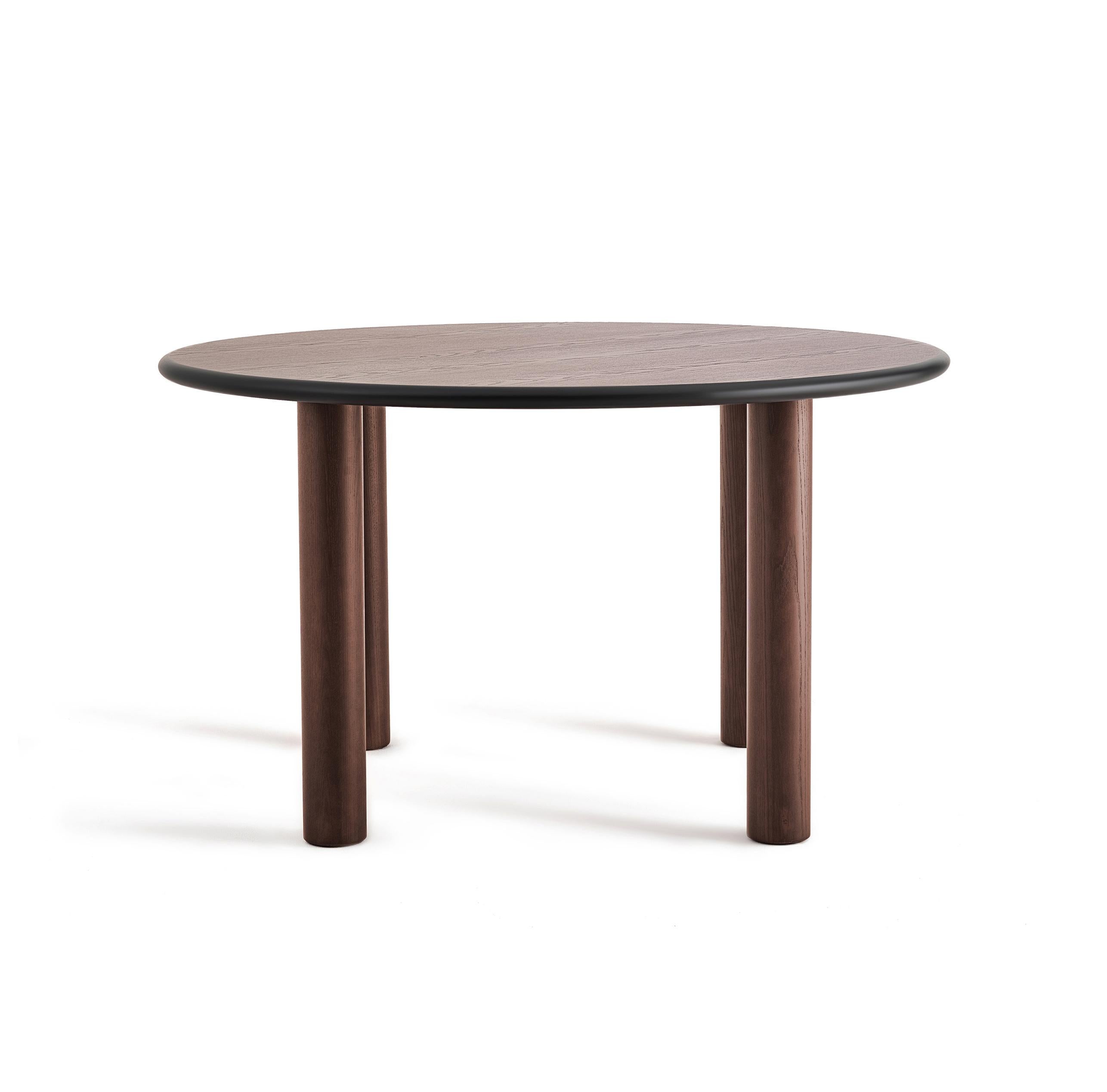 Le design de la table est un 