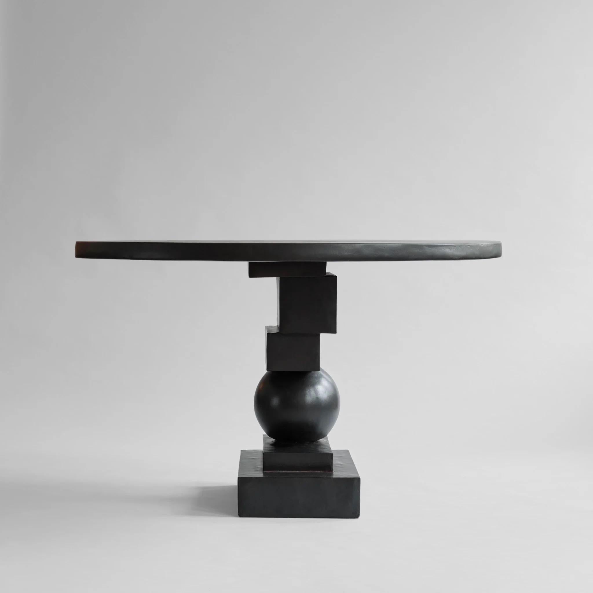 Européen Table de salle à manger, The Pedestal Table, Artist Model, Fiber Concrete, Contemporary Work. en vente