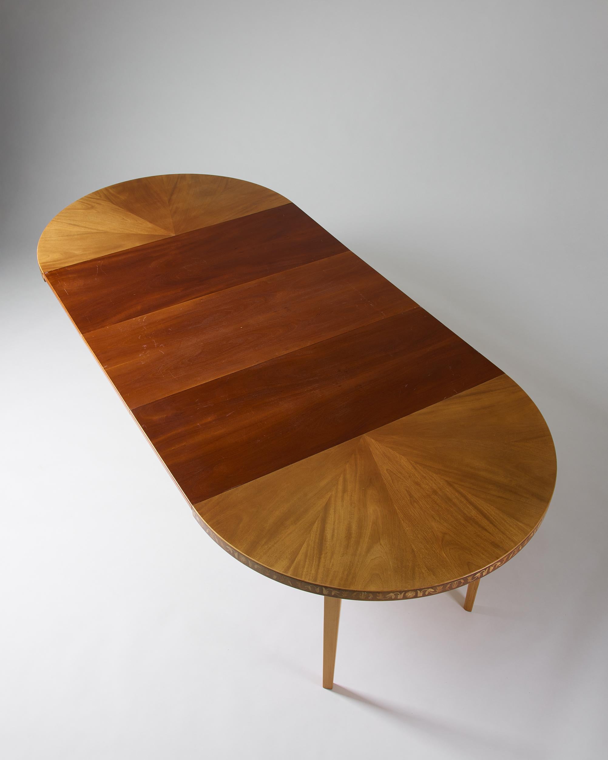 Table de salle à manger pyramid, conçue par Carl Malmsten Suède, années 1940 en vente 7