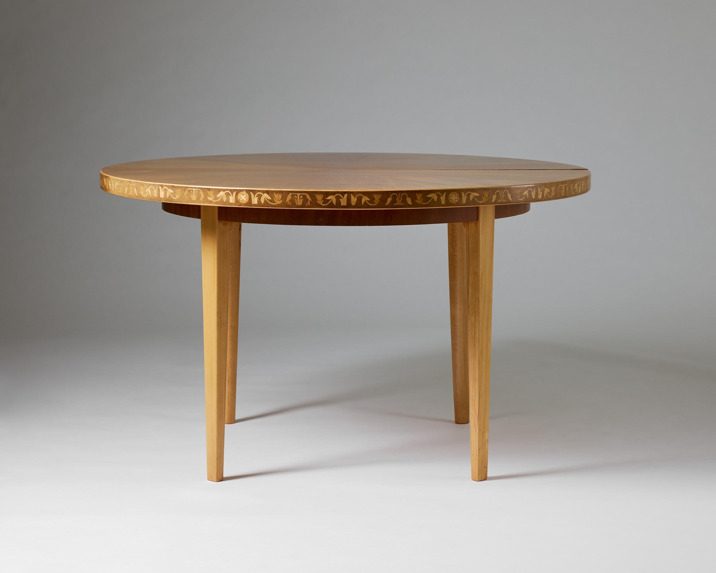 Acajou Table de salle à manger pyramid, conçue par Carl Malmsten Suède, années 1940 en vente