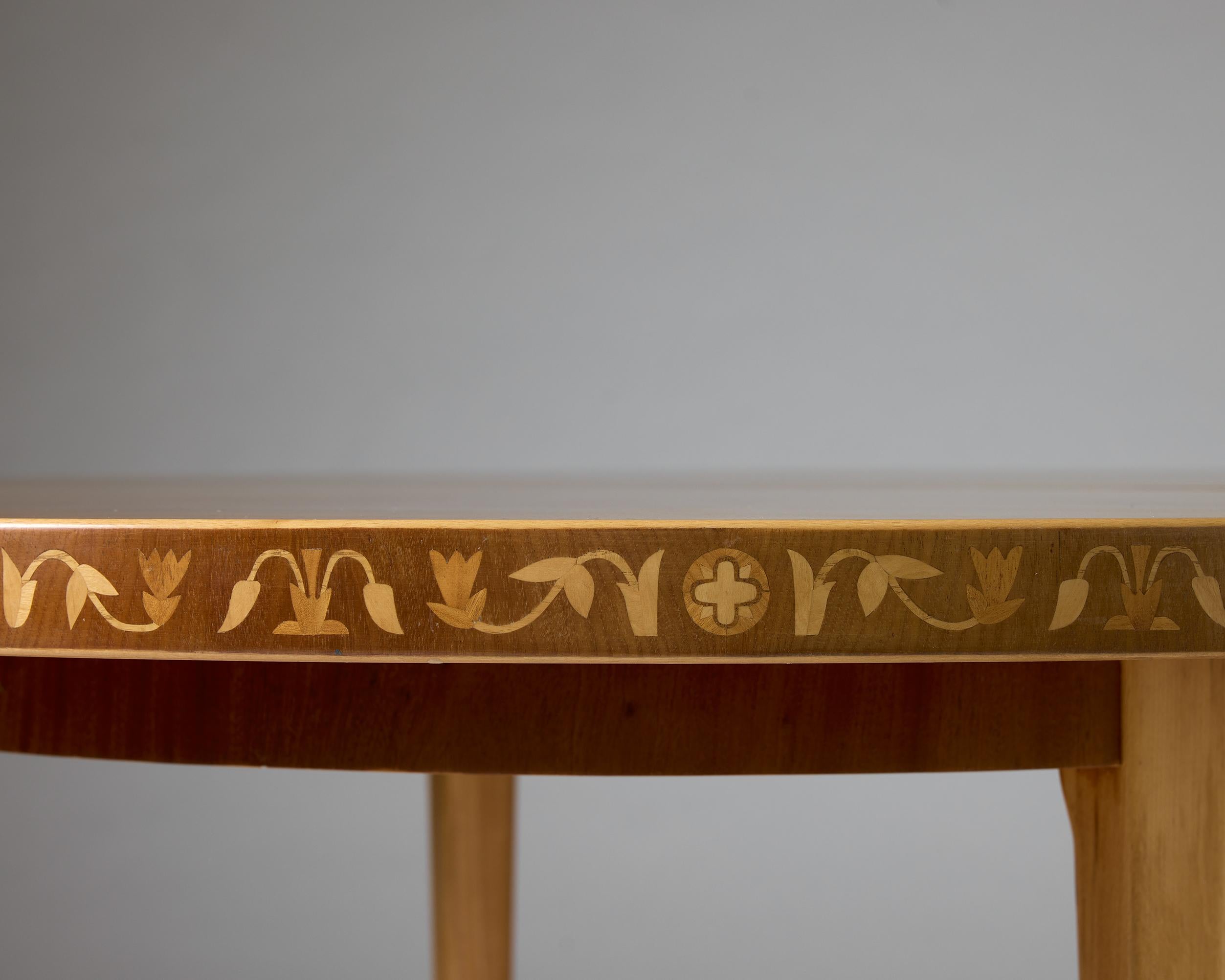 Table de salle à manger pyramid, conçue par Carl Malmsten Suède, années 1940 en vente 1