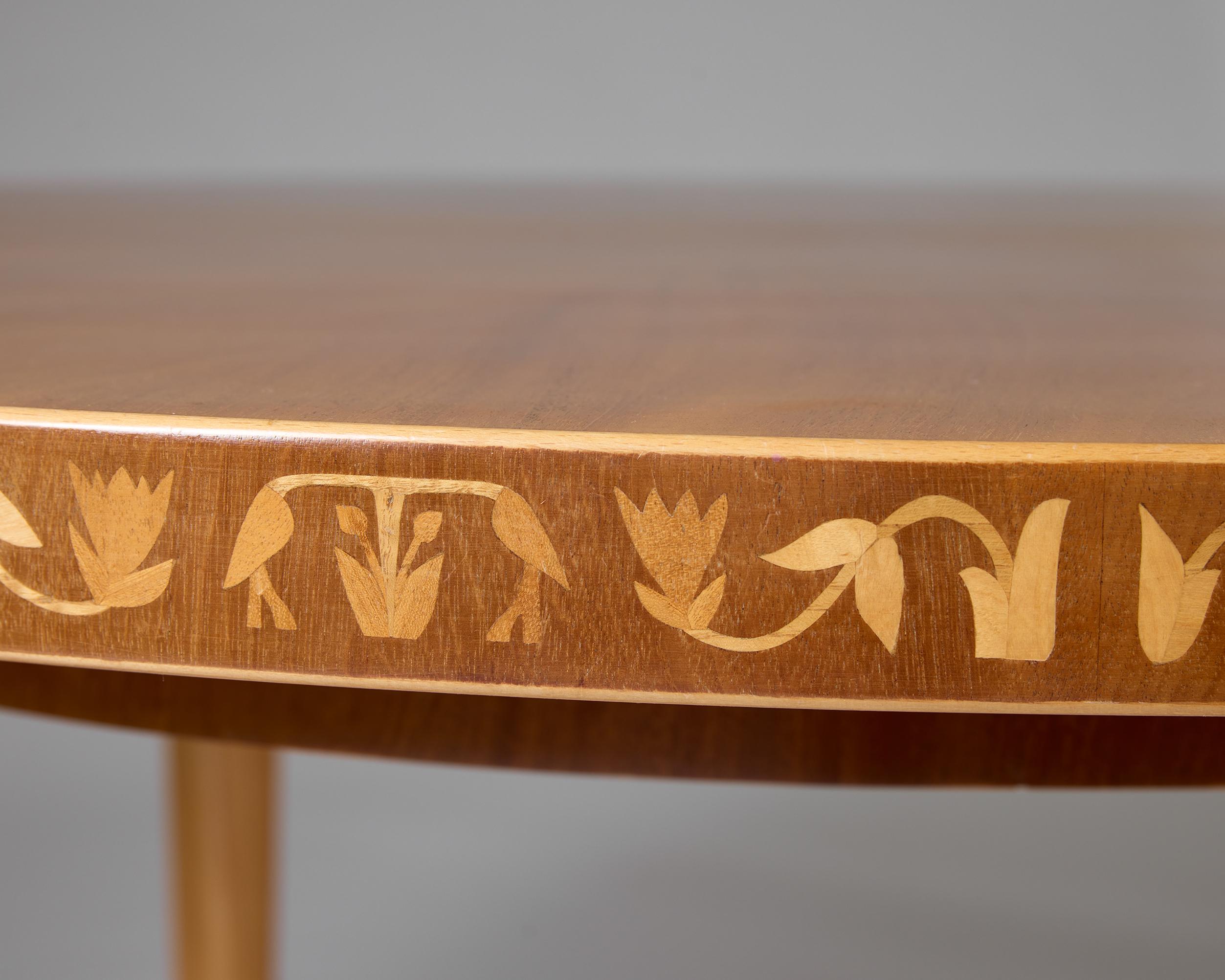 Table de salle à manger pyramid, conçue par Carl Malmsten Suède, années 1940 en vente 3