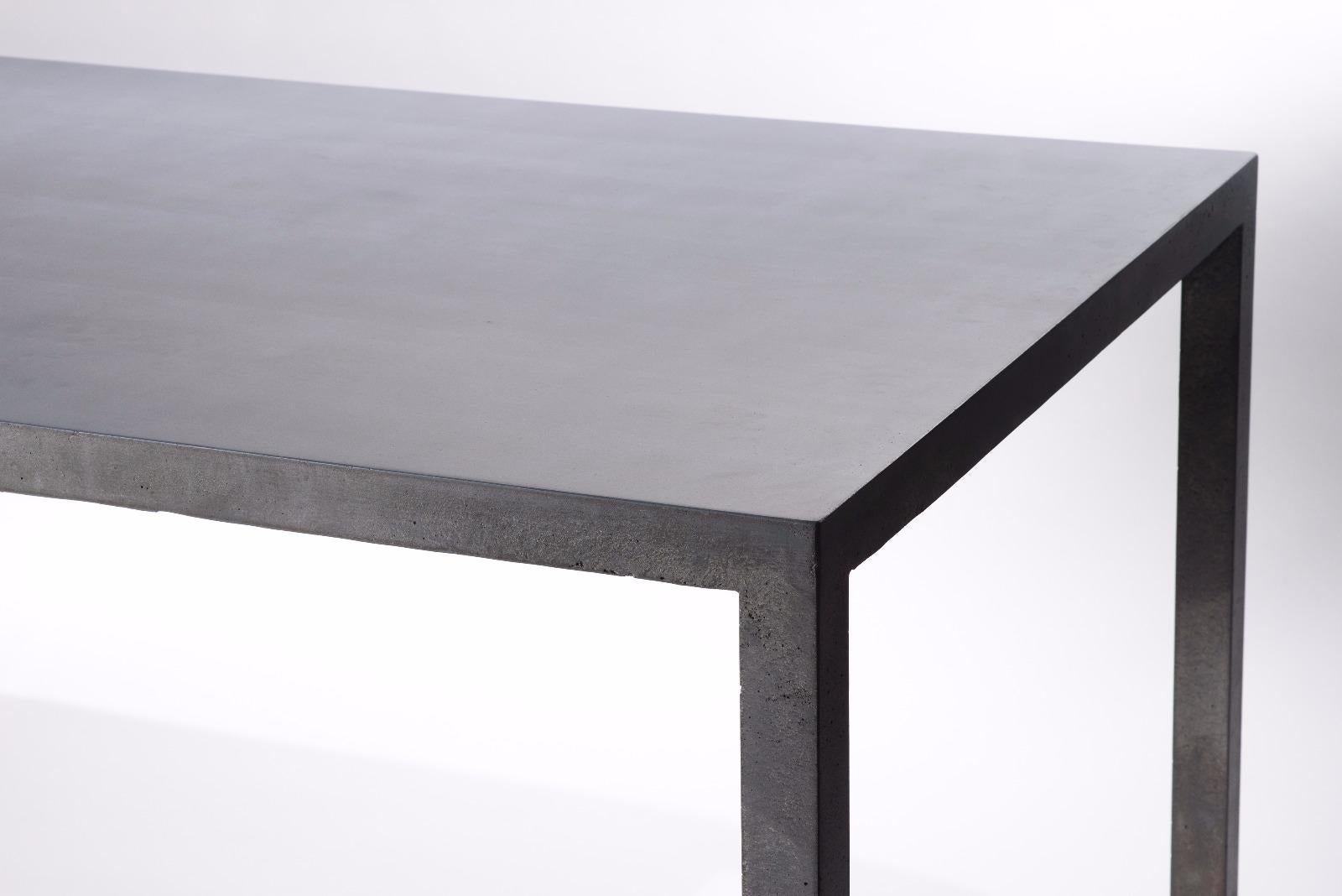 Moderne Table de salle à manger du 21ème siècle 50MM en béton moulé, 100 % fabriquée à la main en Italie en vente