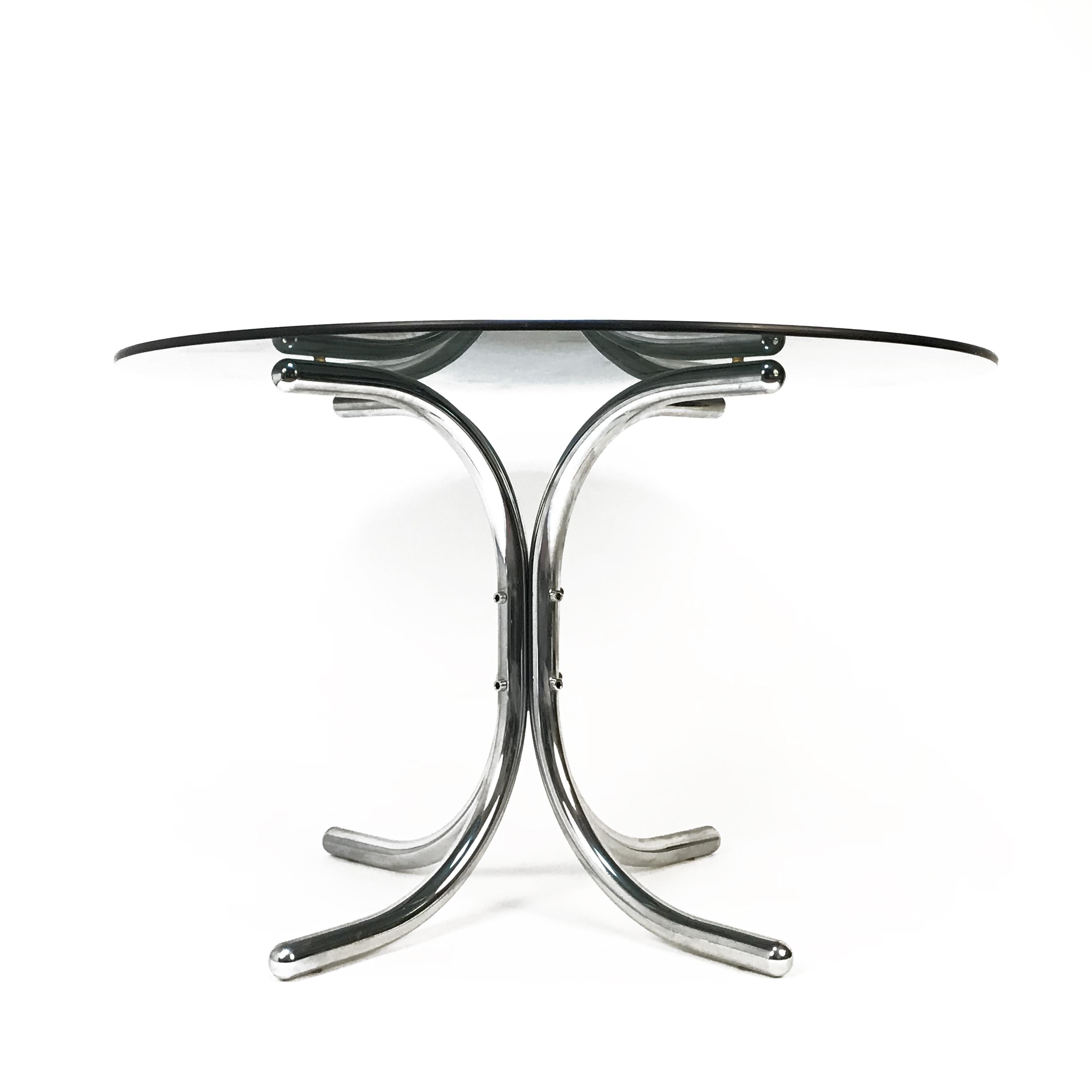 Dining Table Smoked Glass with Chromed Base in Giotto Stoppino Italy 1970s Style In Good Condition For Sale In Roma, IT