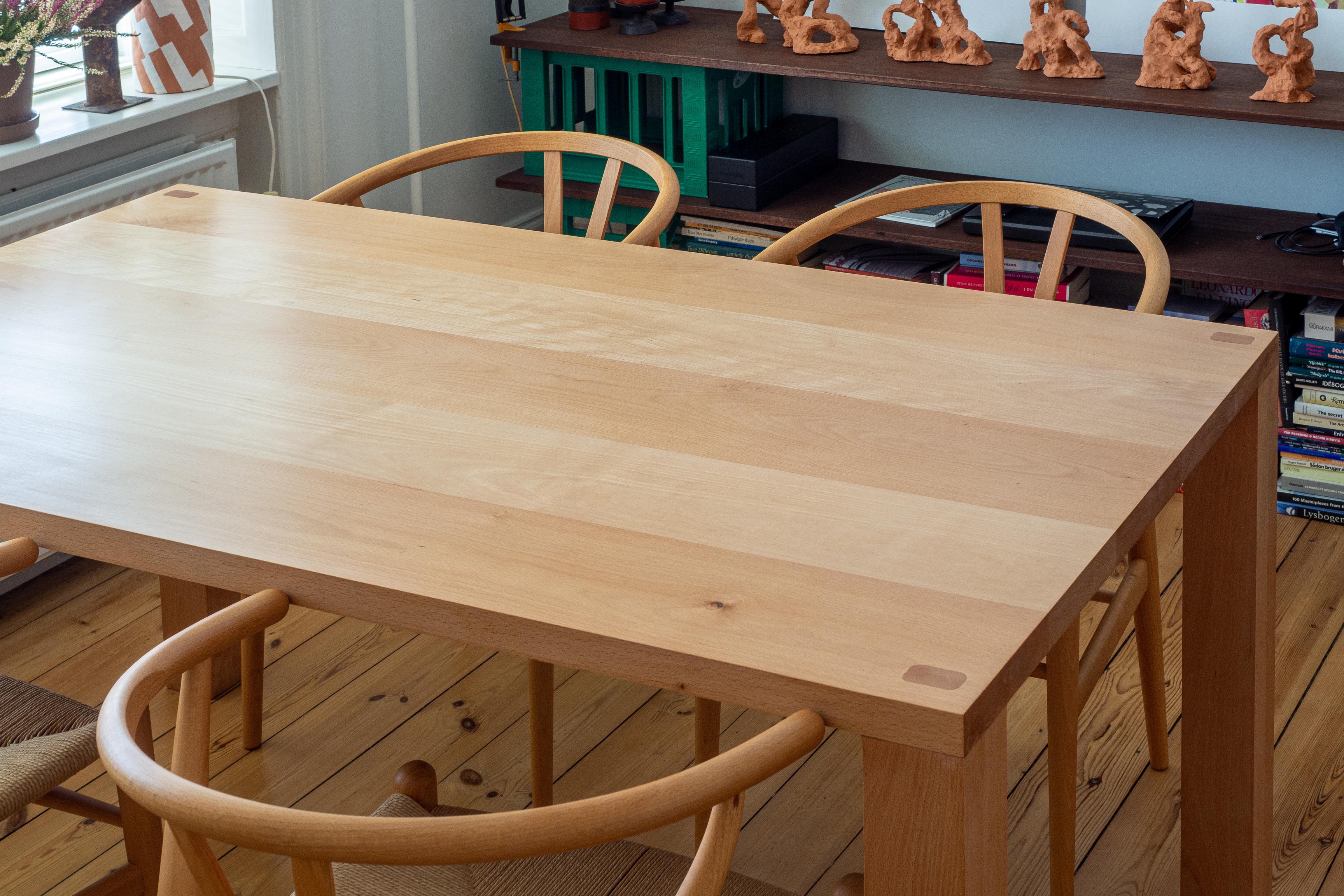 Tavolo da pranzo, rettangolo in faggio massiccio  da Studio A Yann Gandon In condizioni Nuovo in vendita a København S, DK