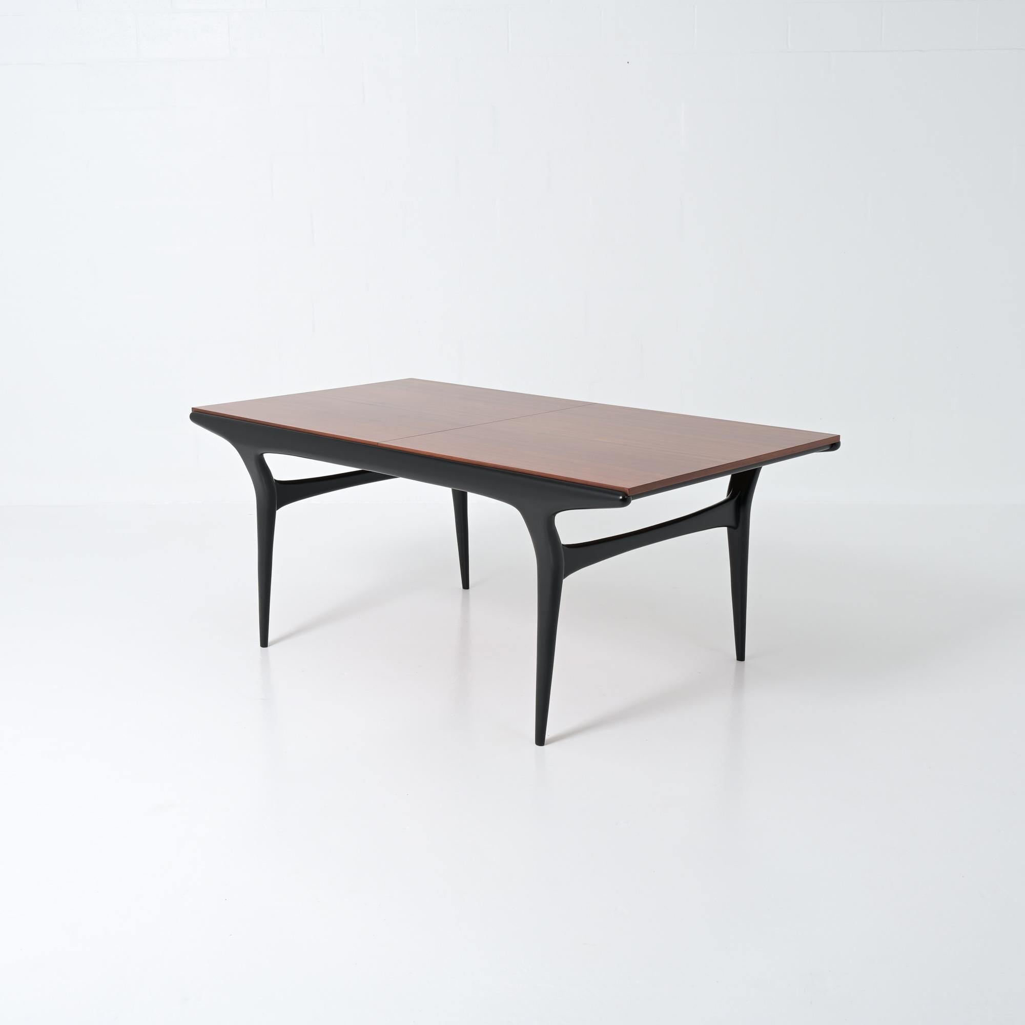 Dining Table T4 by Alfred Hendrickx for Belform In Good Condition For Sale In Vlimmeren, BE