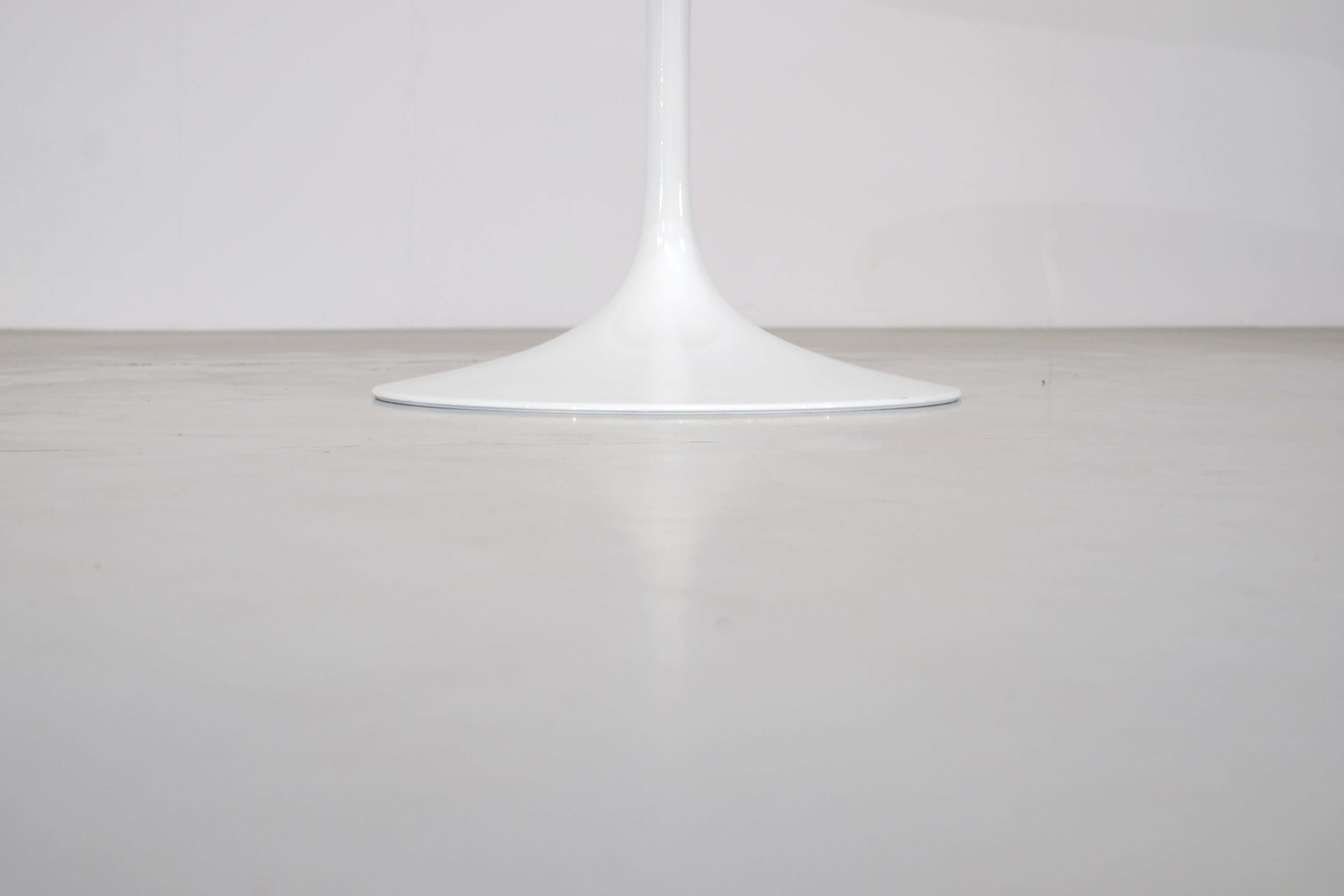 20th Century Dining table Tulip in marble by Eero Saarinen for Knoll International - 1960s For Sale