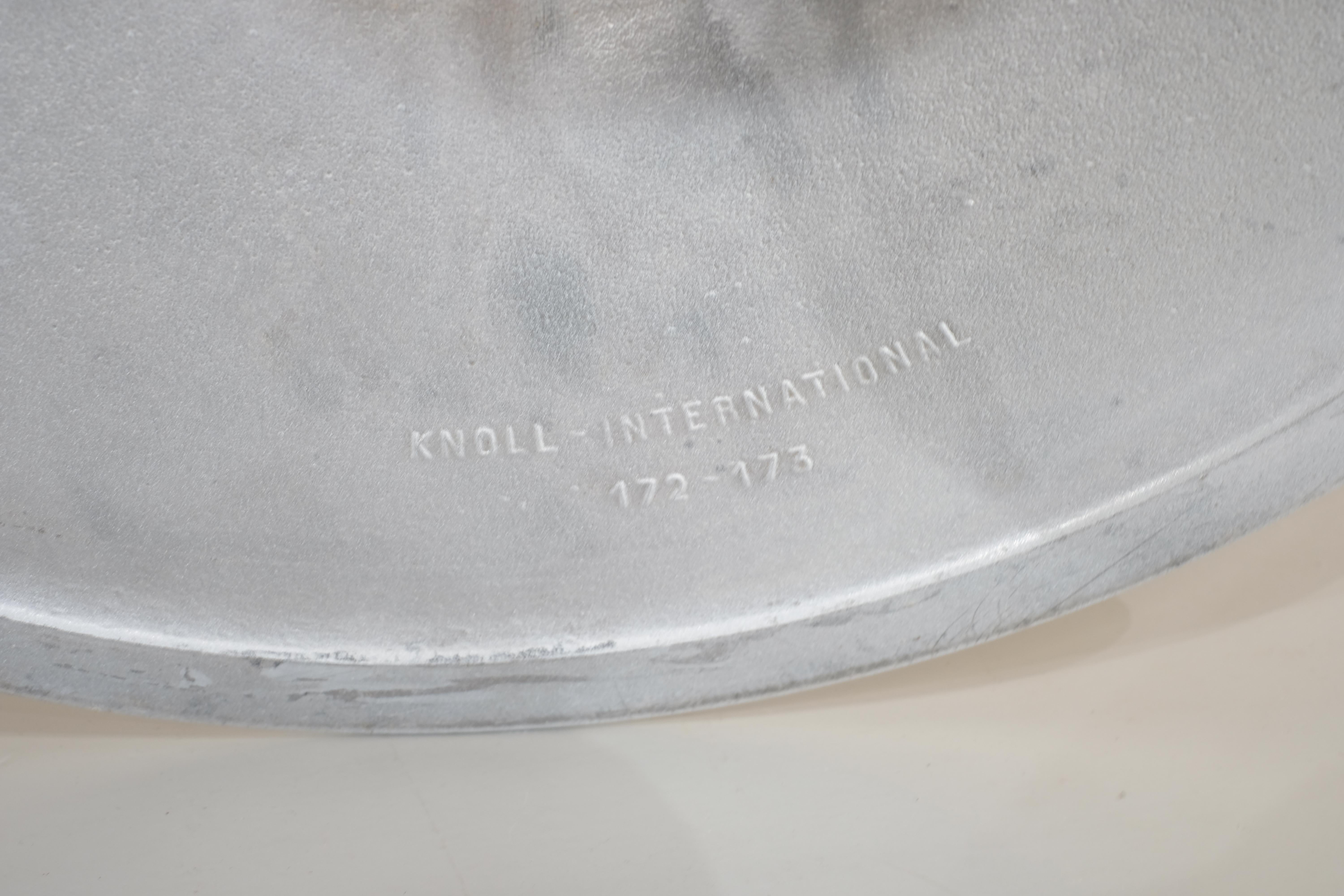 Dining table Tulip in marble by Eero Saarinen for Knoll International - 1960s For Sale 1