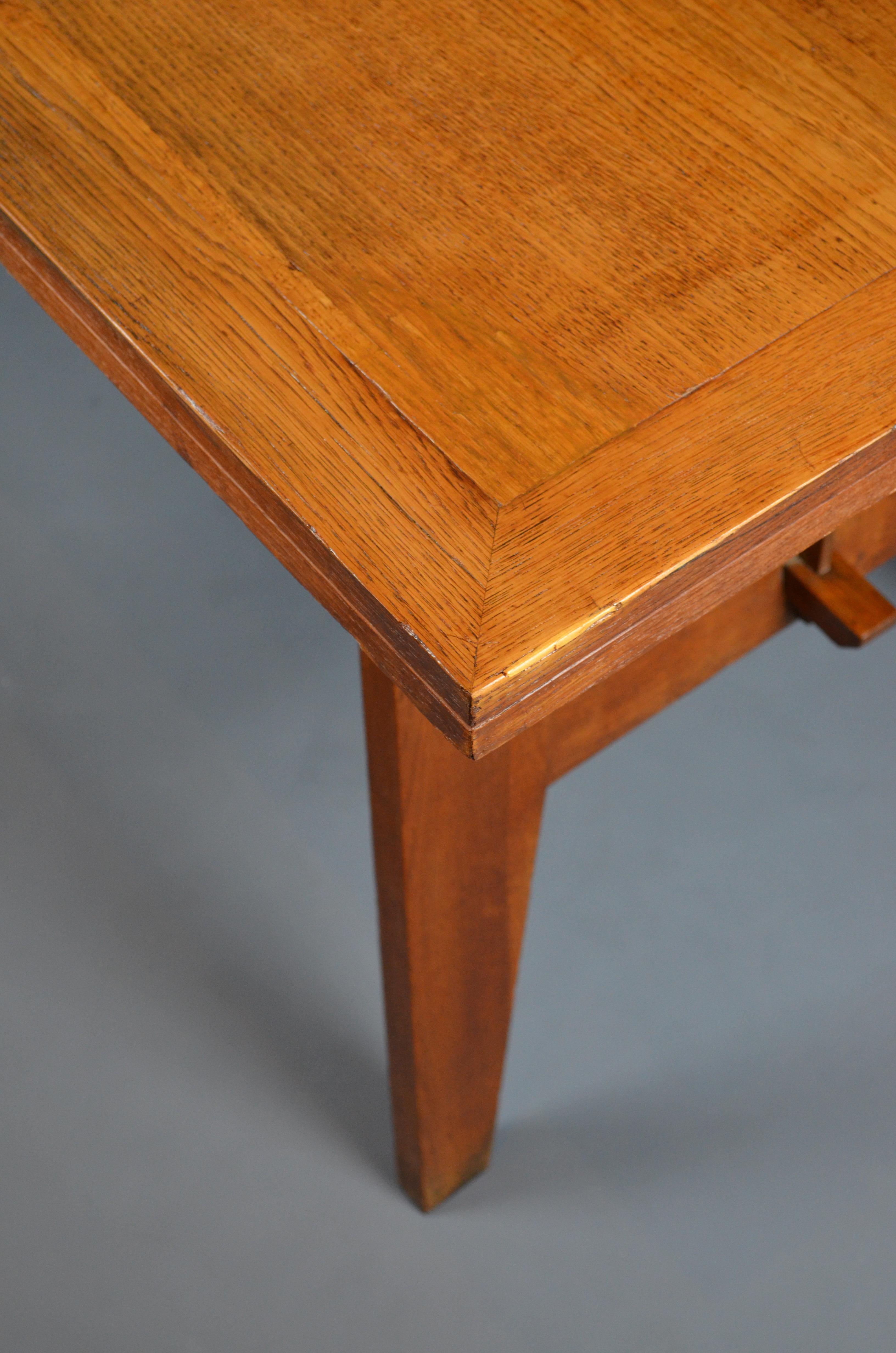 Table de salle à manger, 
