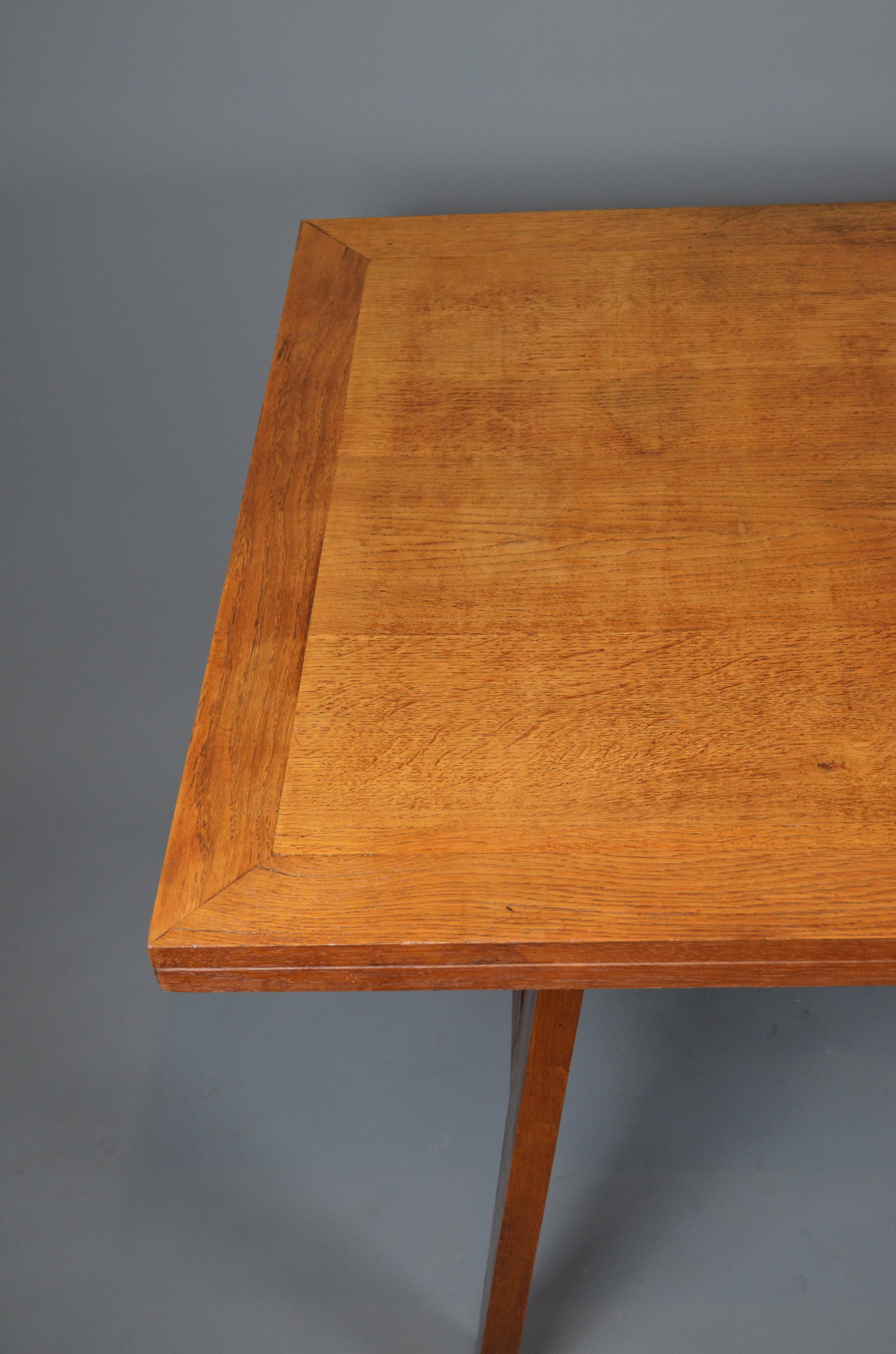 Table de salle à manger, 