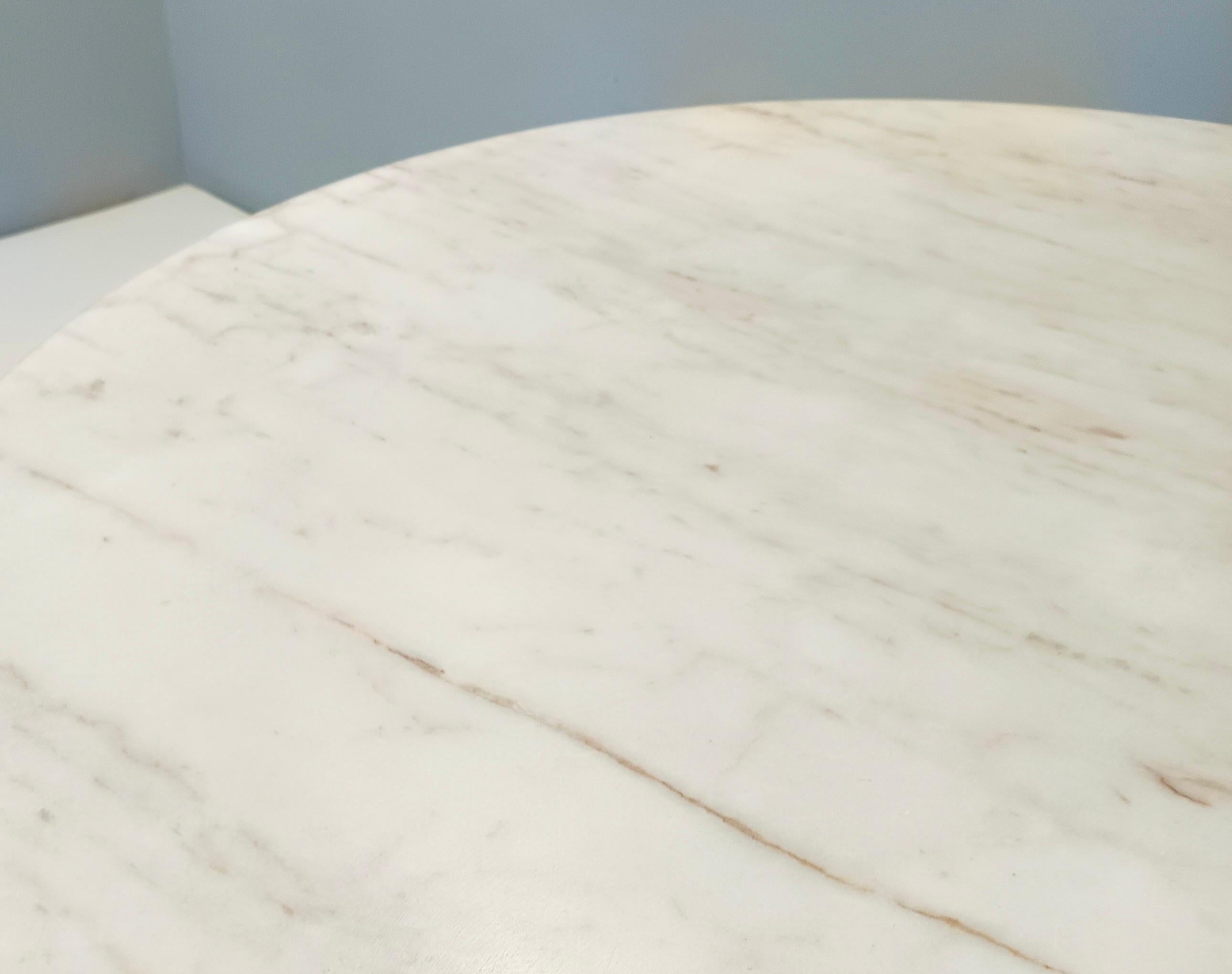 Table de salle à manger portugaise en marbre rose dans le style de Carlo De Carli en vente 1