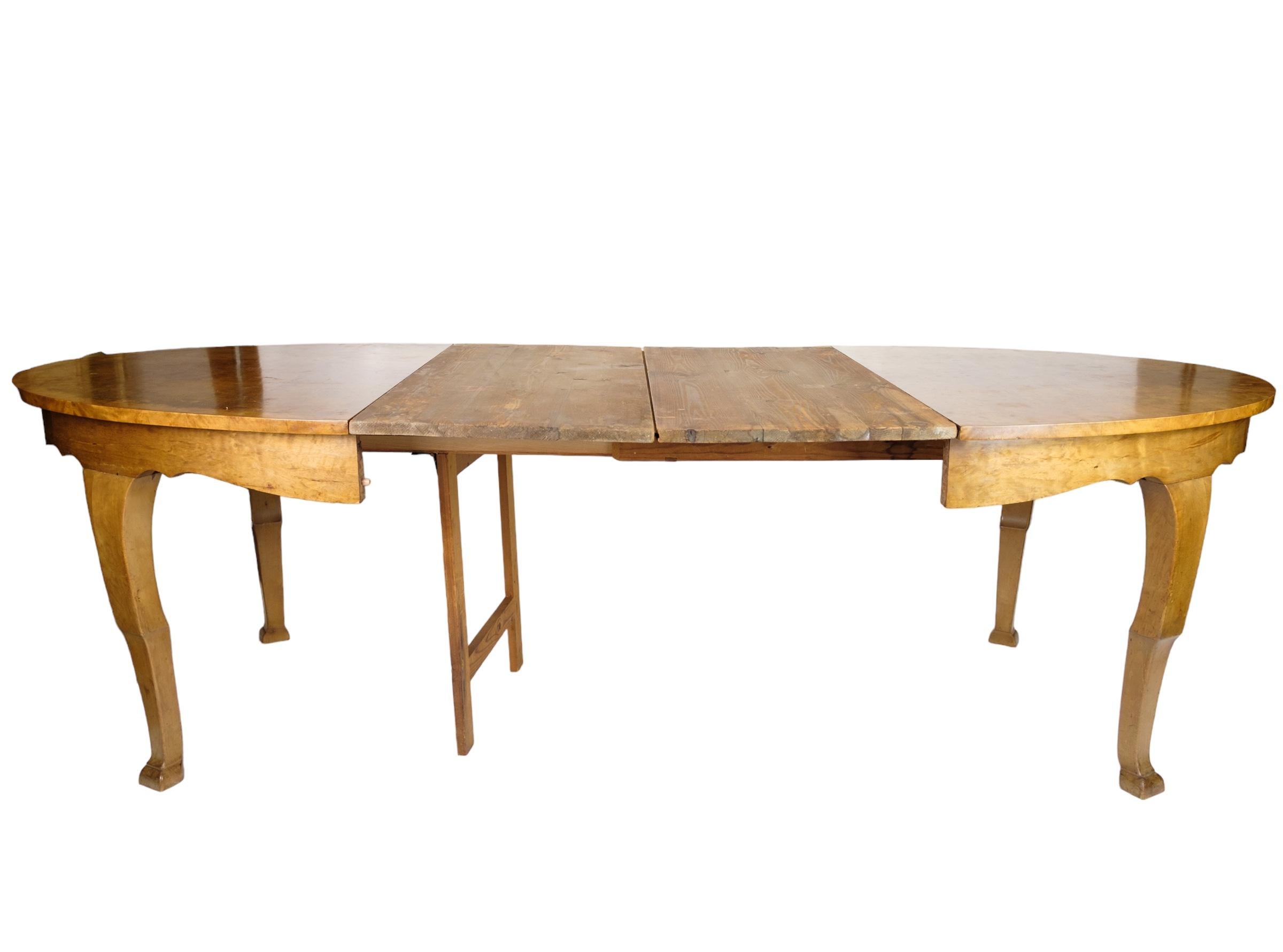 Dining table with additional plates made of birch wood from around the 1920s For Sale 2