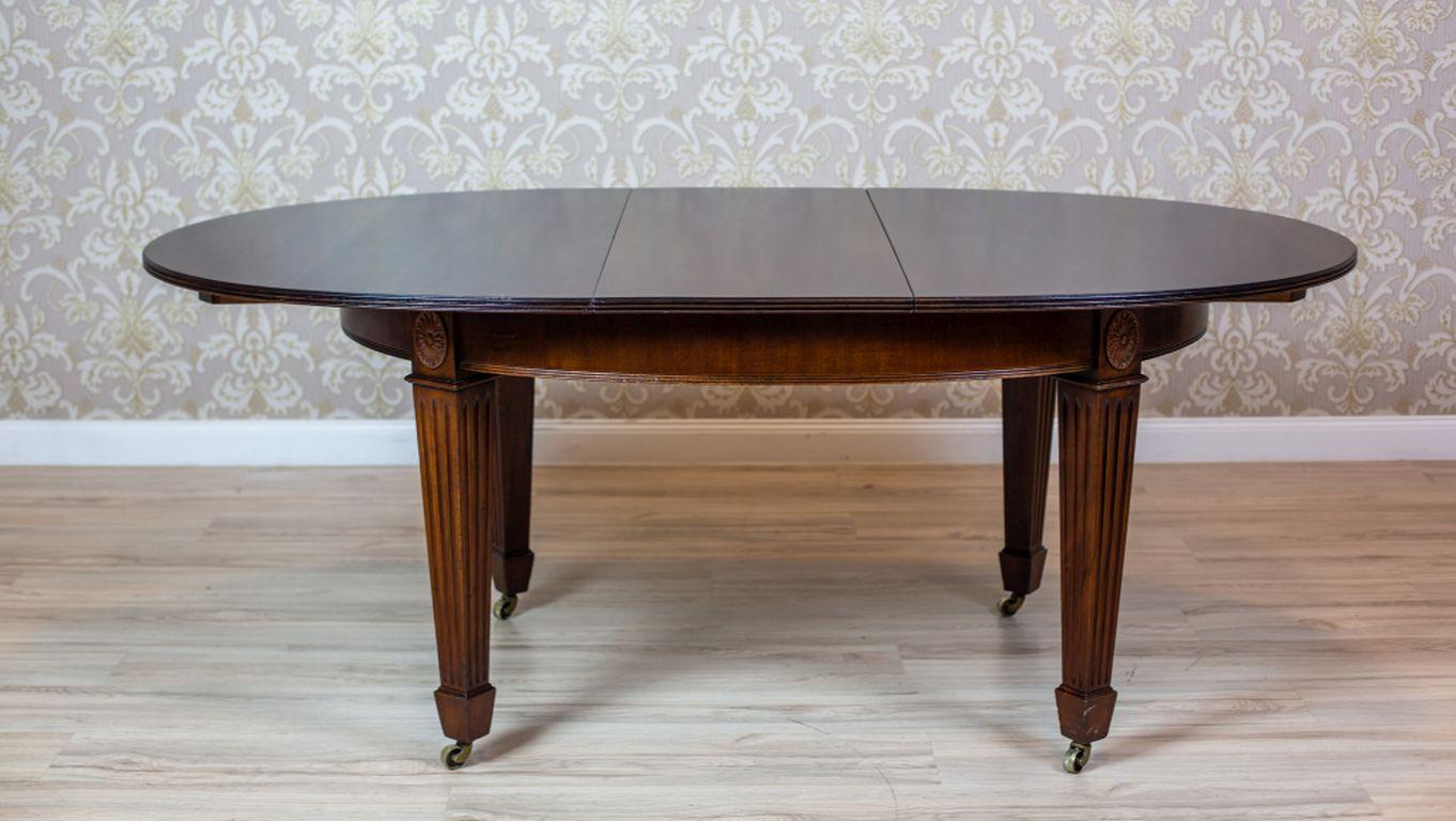 Dining Table with an Extendable Top from the Turn of the 19th and 20th Centuries (Furnier)