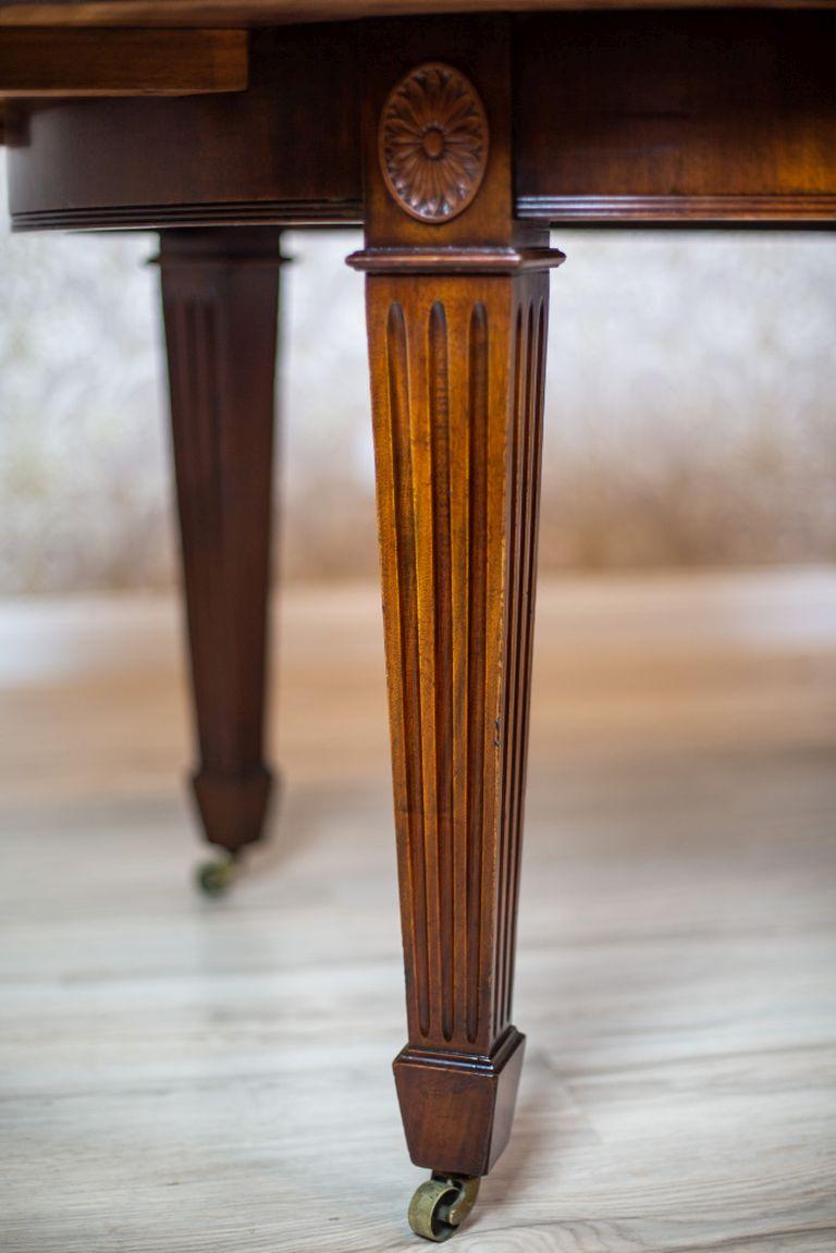 Dining Table with an Extendable Top from the Turn of the 19th and 20th Centuries im Zustand „Gut“ in Opole, PL